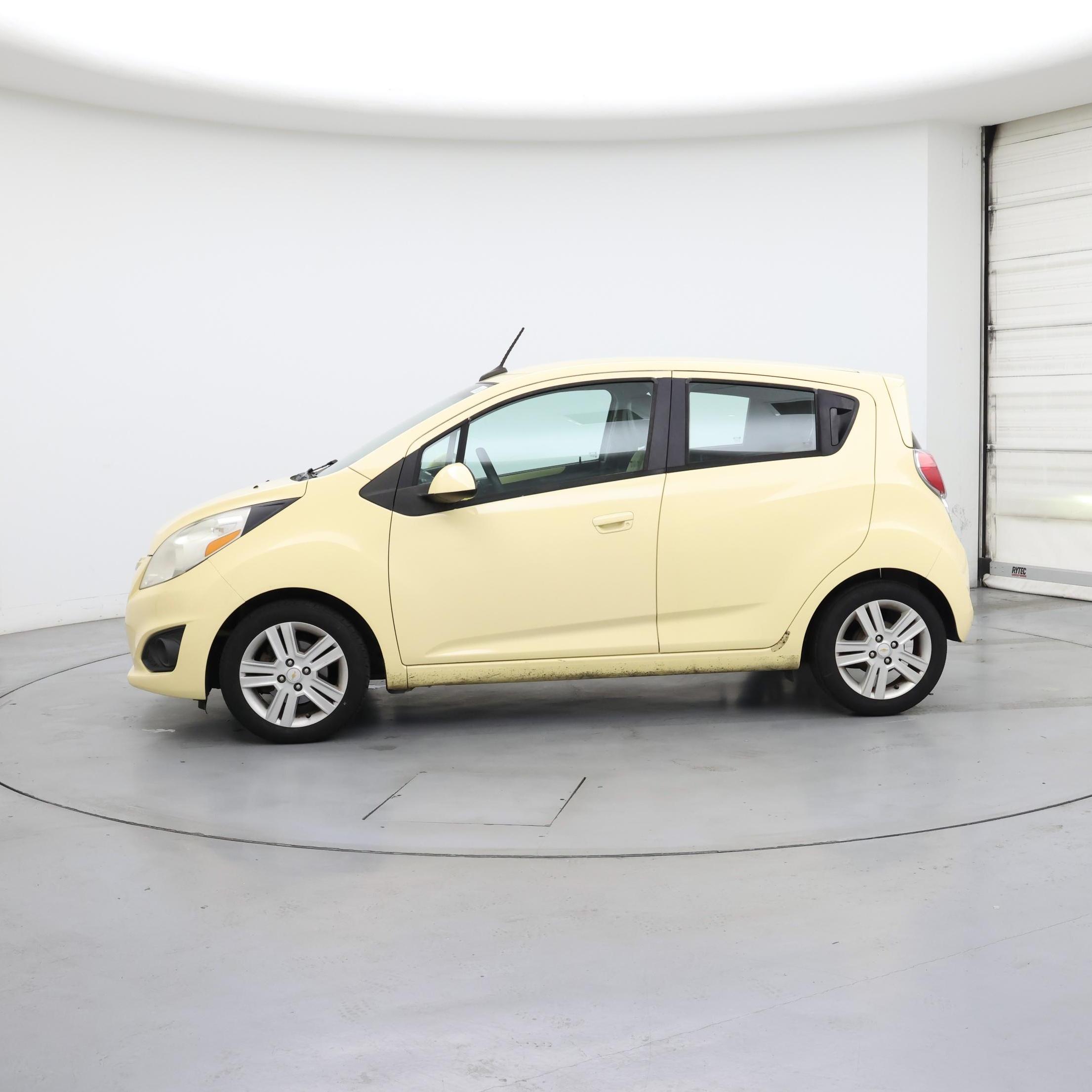 Thumbnail: 2014 Chevrolet Spark - 3