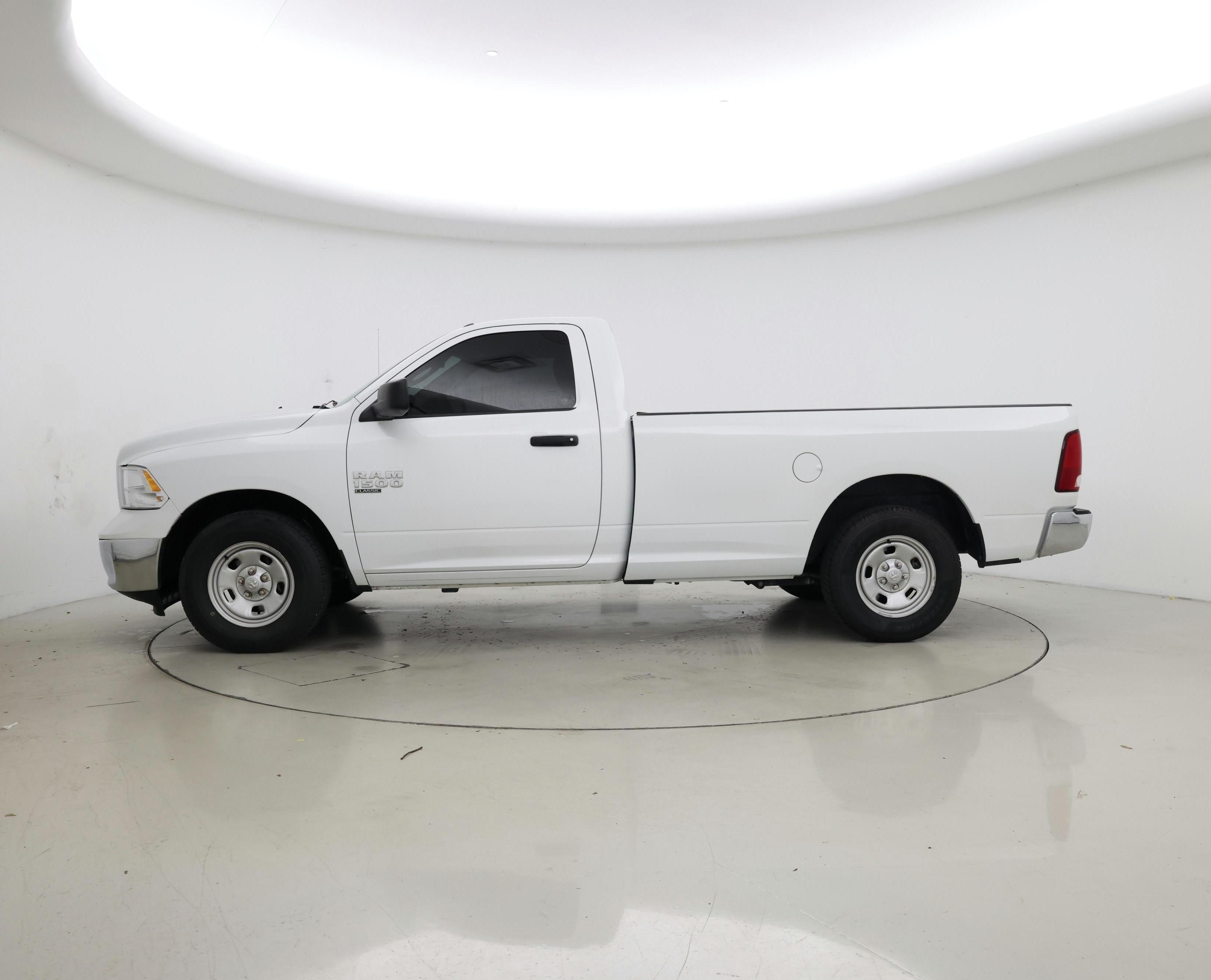 Thumbnail: 2022 RAM 1500 Classic - 3