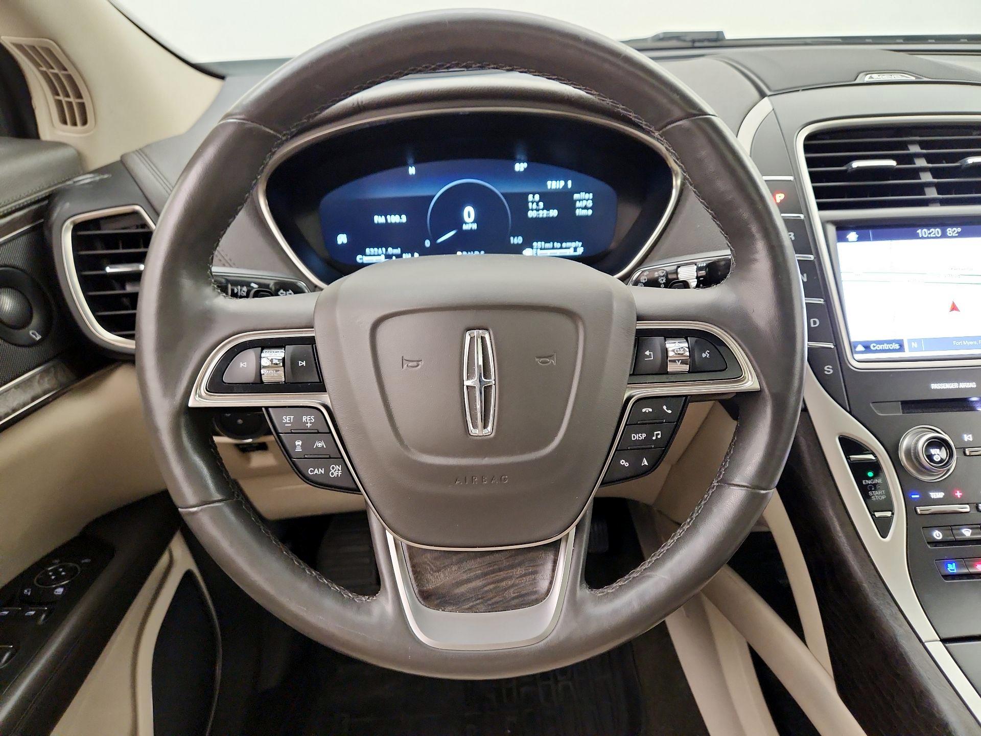 Thumbnail: 2019 Lincoln Nautilus - 10