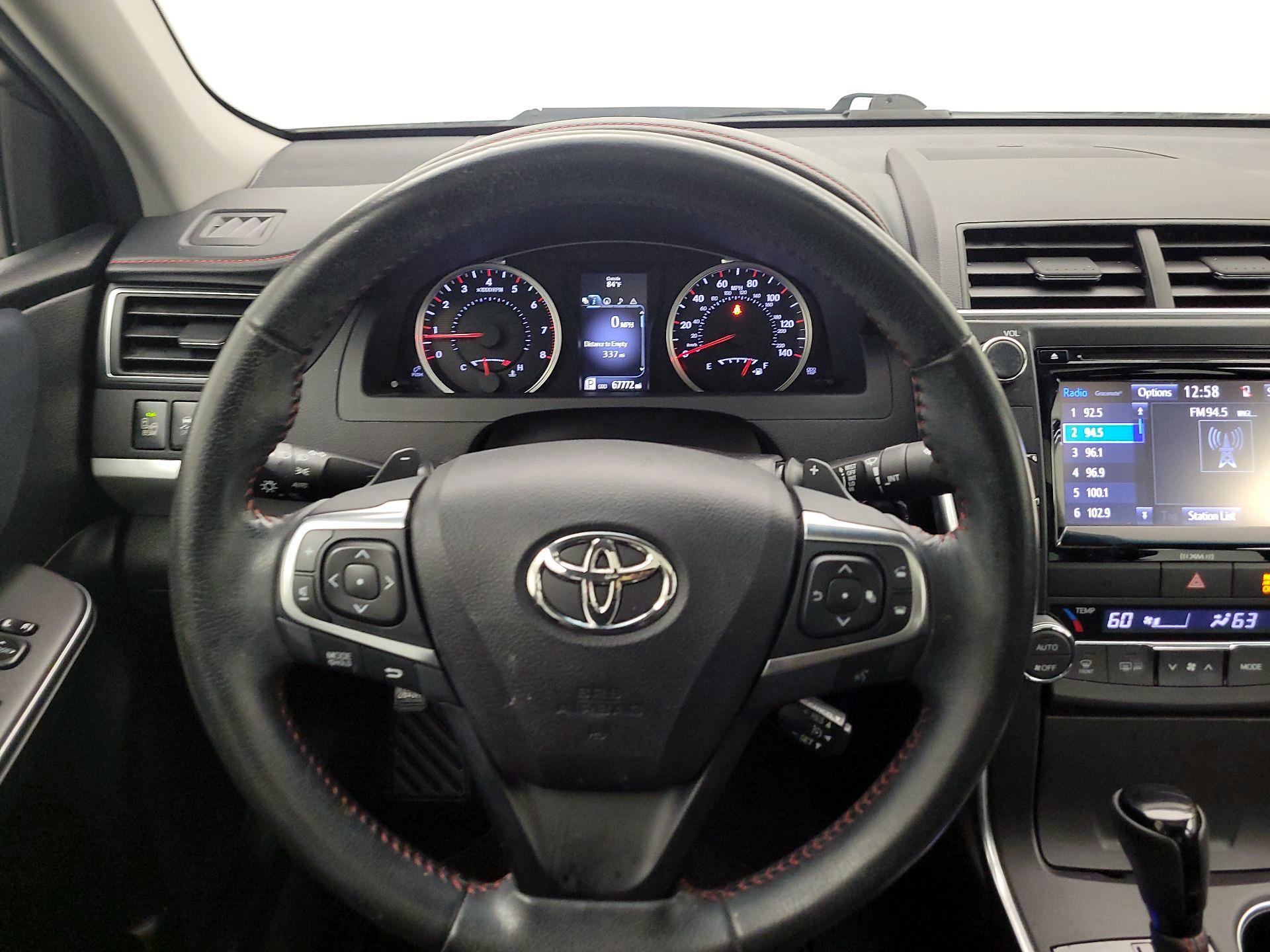 Thumbnail: 2016 Toyota Camry - 10