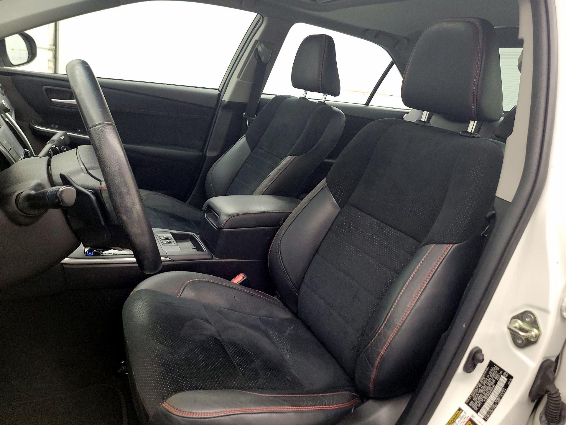 Thumbnail: 2016 Toyota Camry - 11