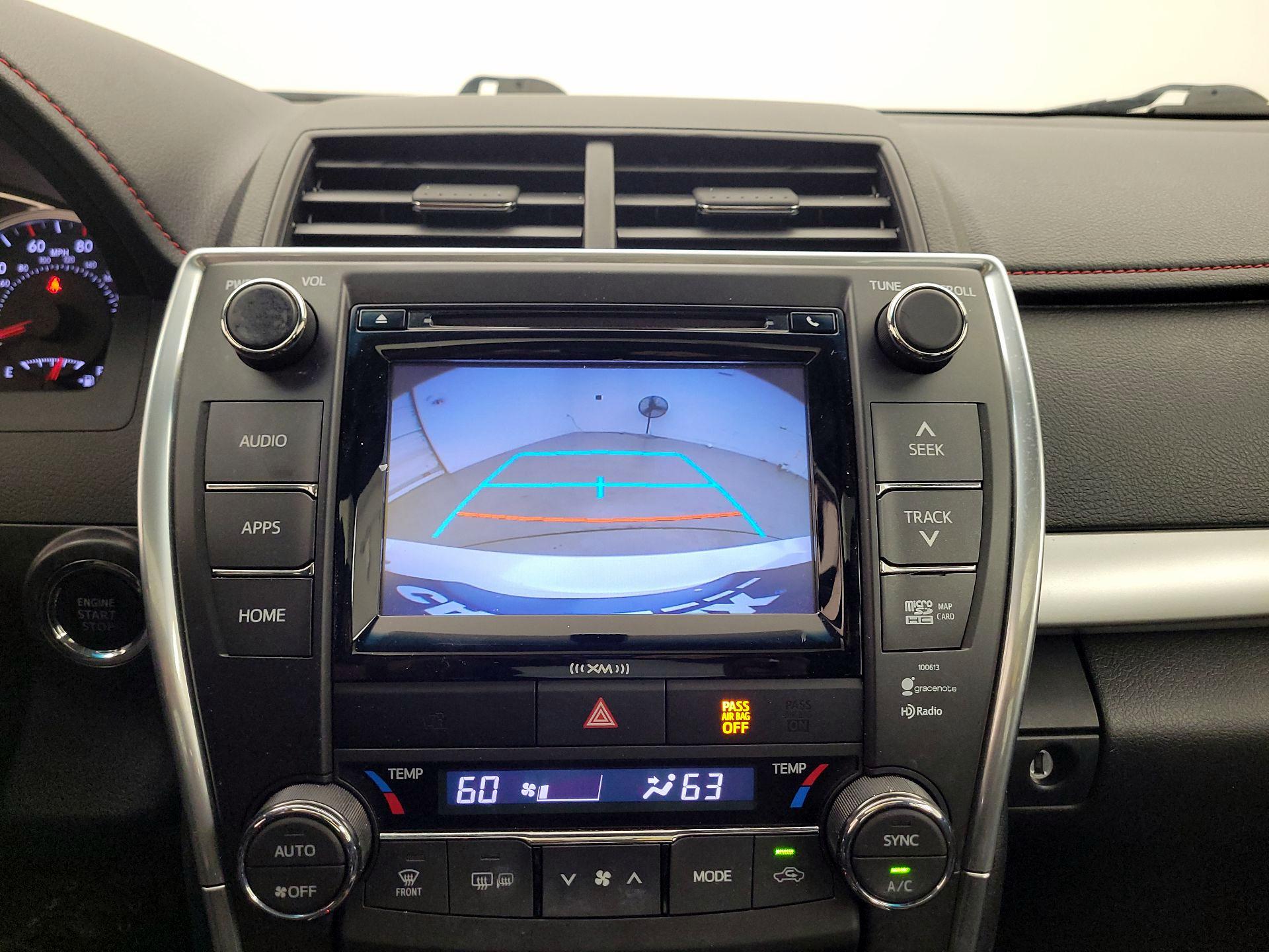 Thumbnail: 2016 Toyota Camry - 14