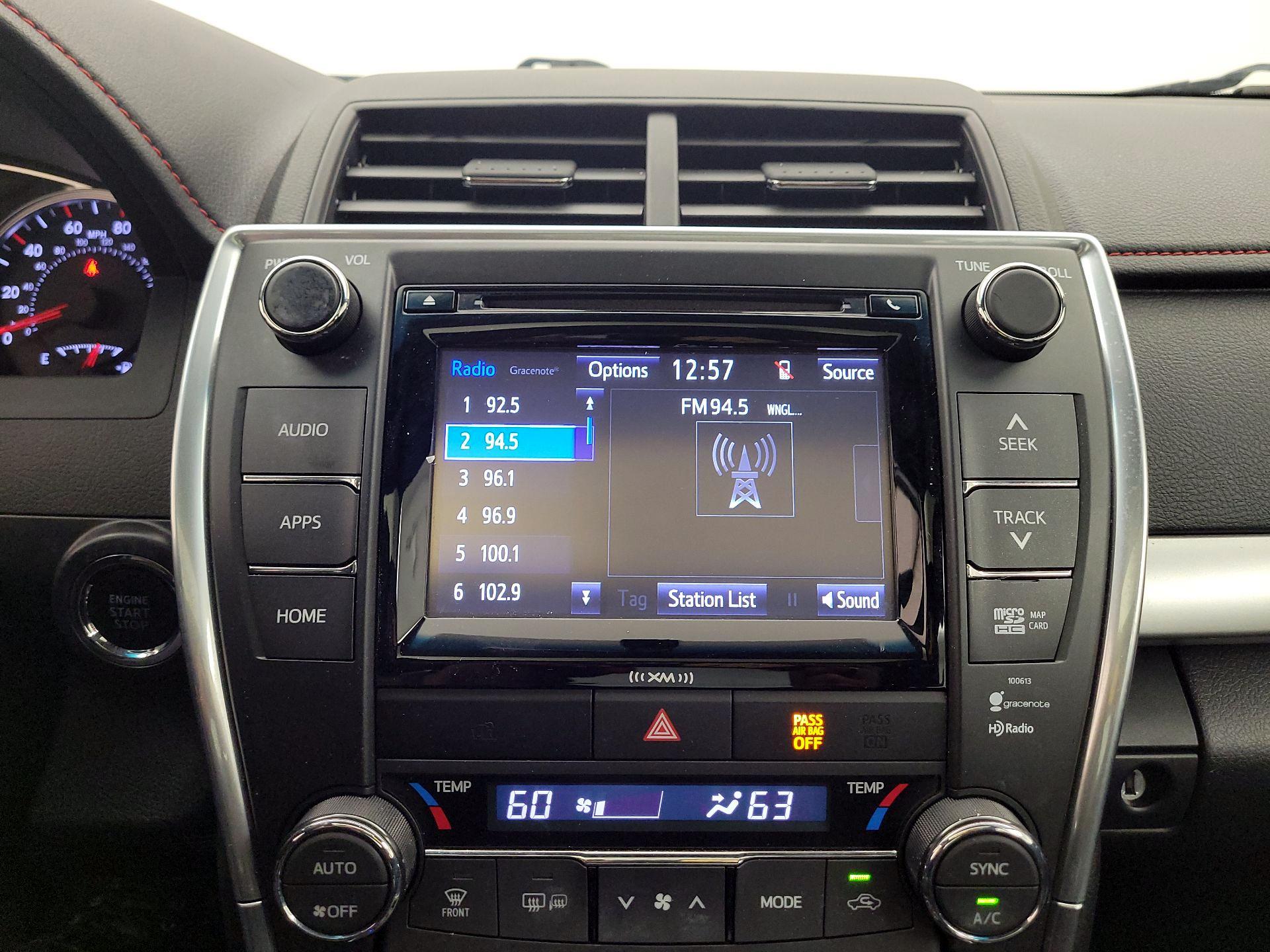 Thumbnail: 2016 Toyota Camry - 15