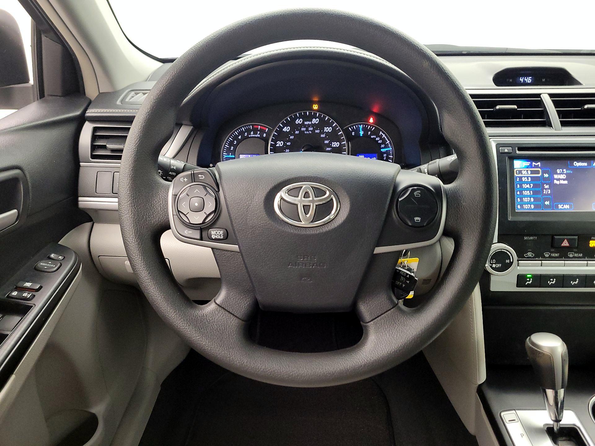 Thumbnail: 2014 Toyota Camry - 10