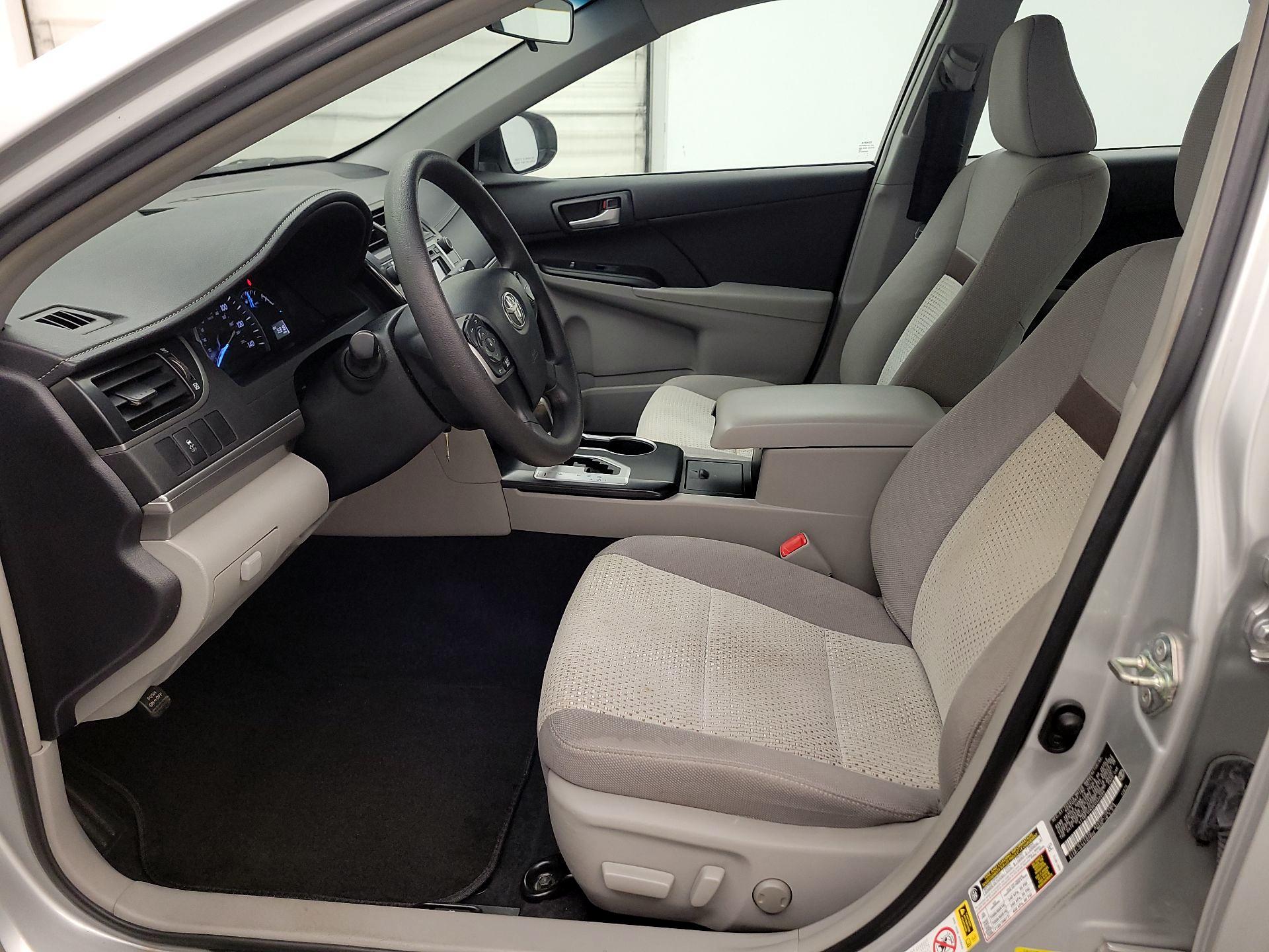 Thumbnail: 2014 Toyota Camry - 11