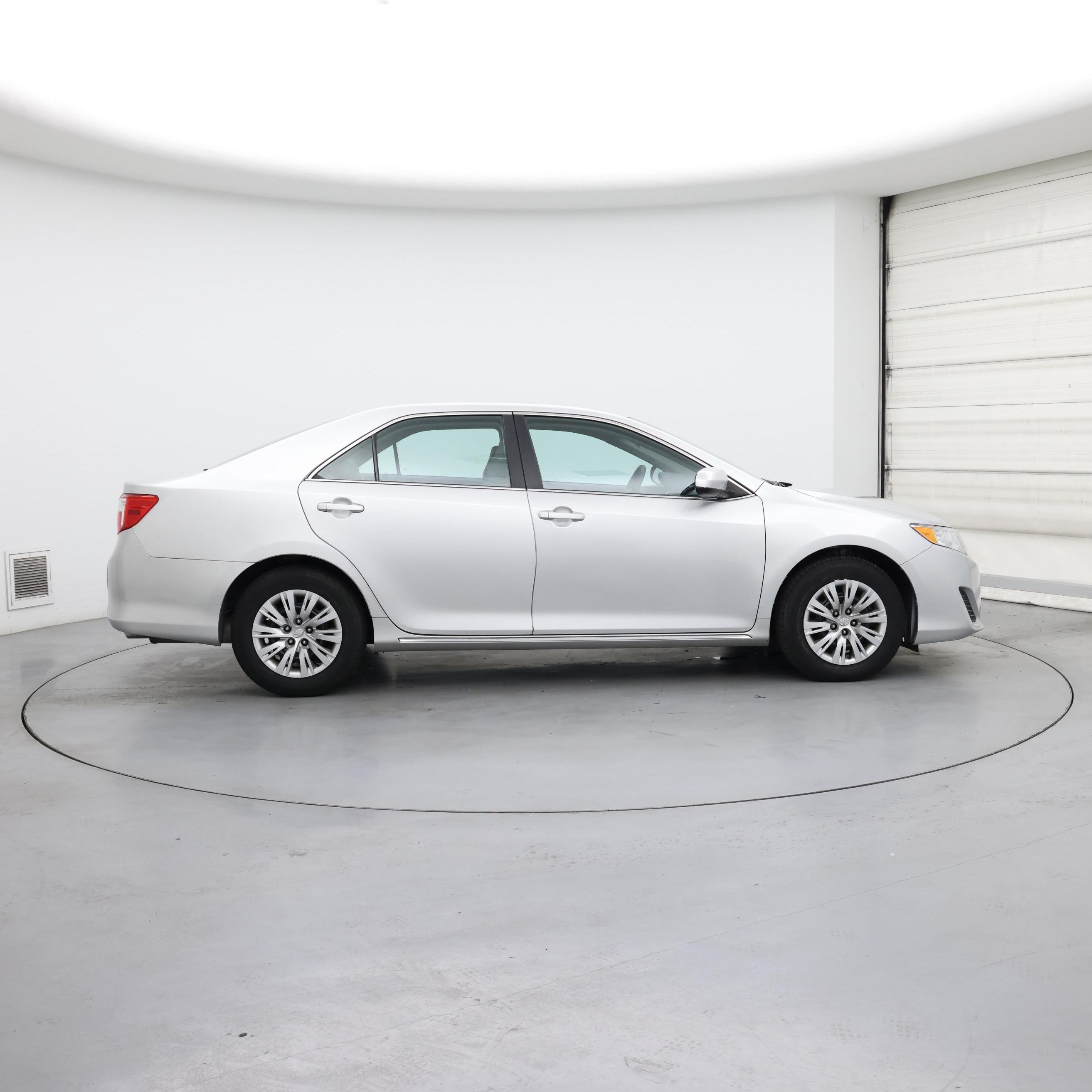 Thumbnail: 2014 Toyota Camry - 7