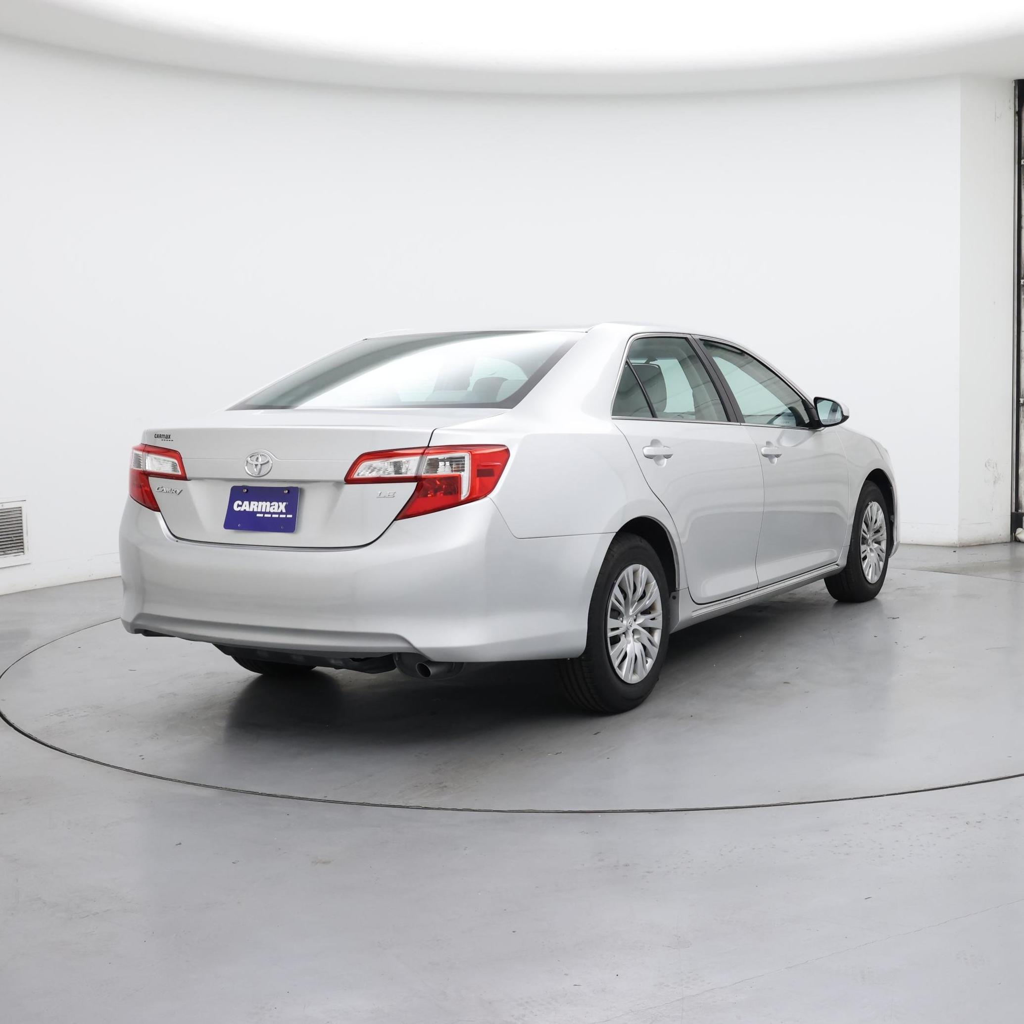 Thumbnail: 2014 Toyota Camry - 8