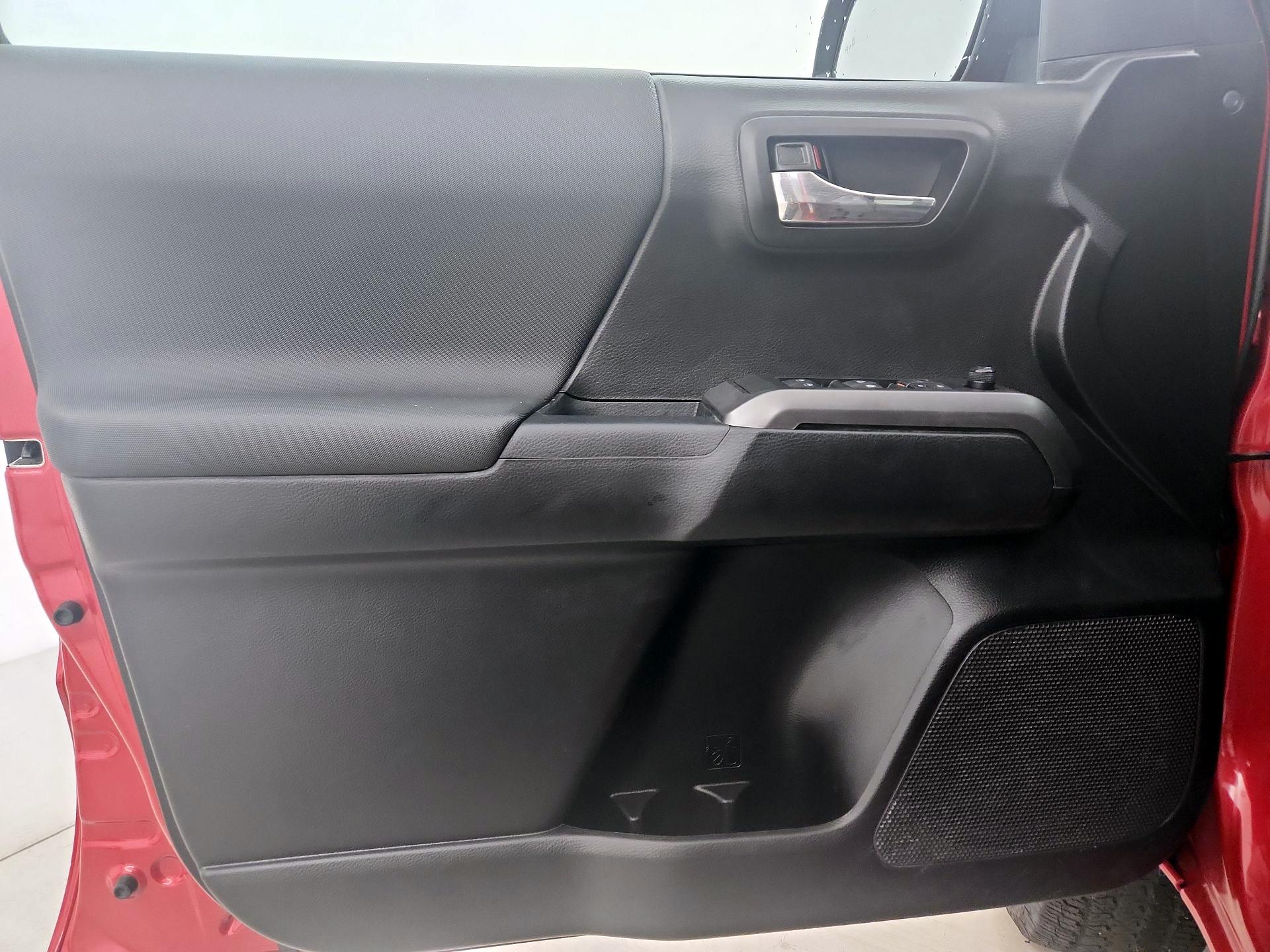 Thumbnail: 2022 Toyota Tacoma - 12