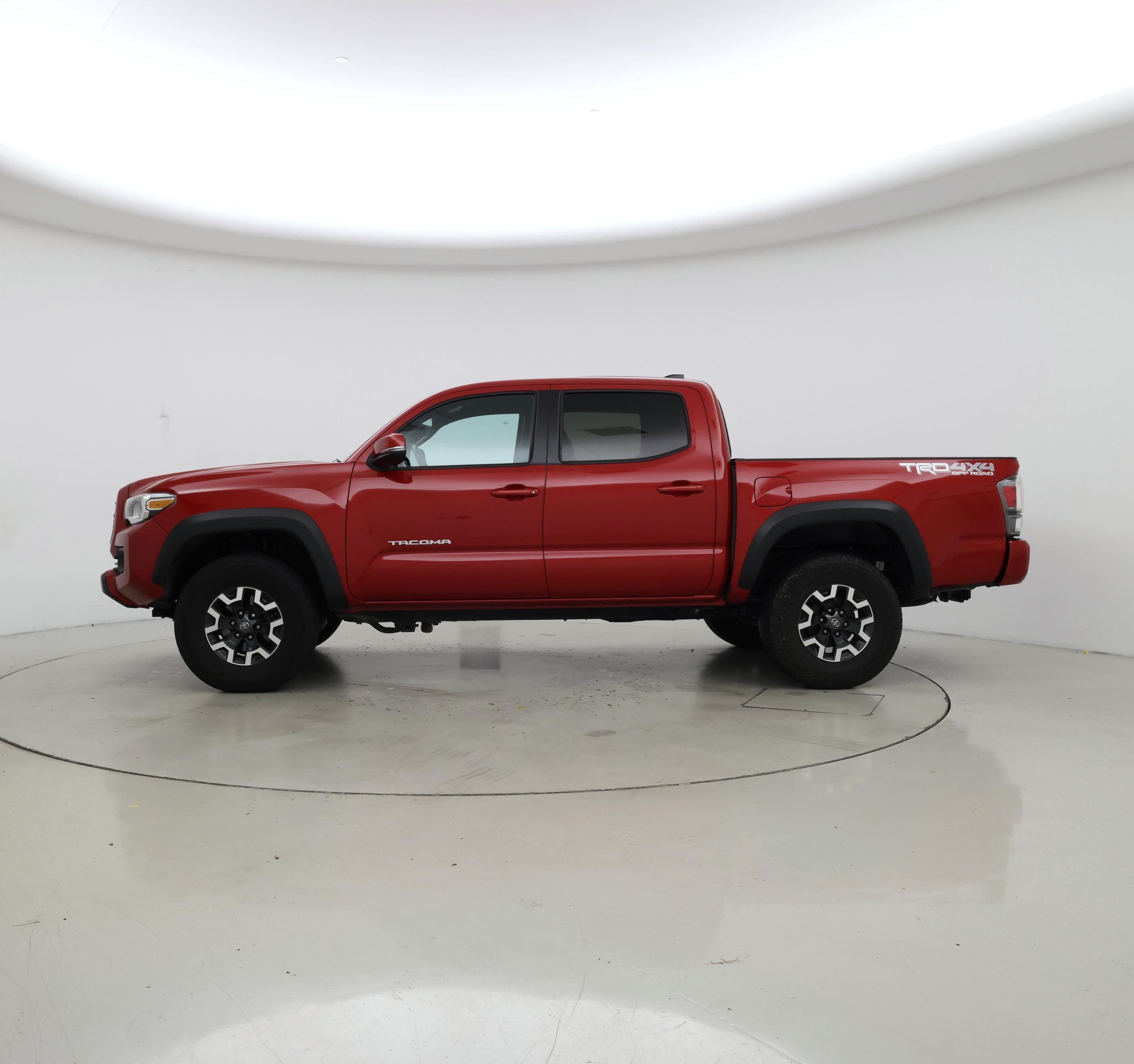 Thumbnail: 2022 Toyota Tacoma - 3