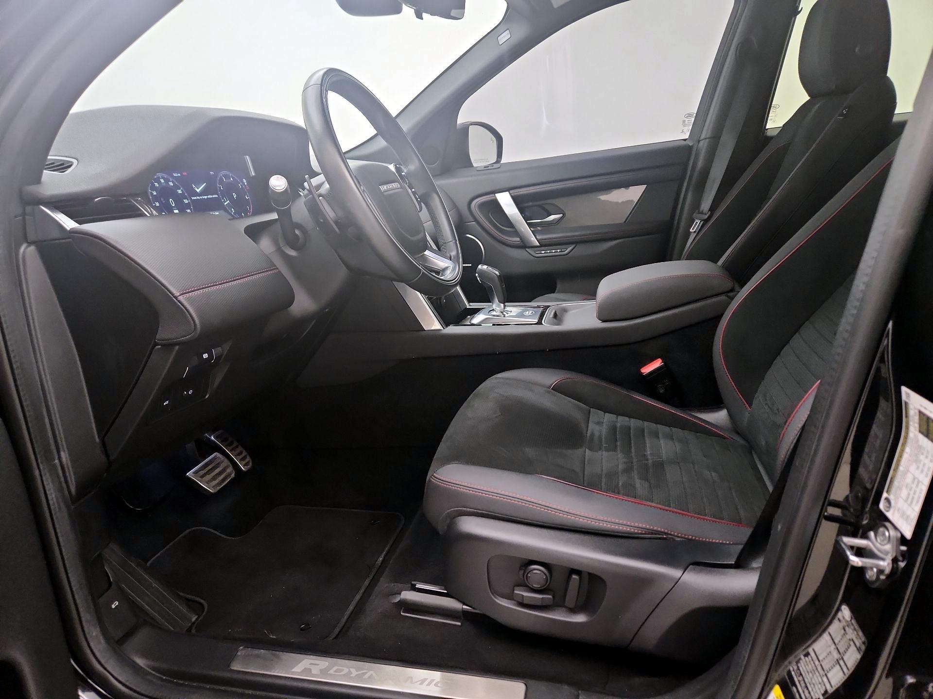 Thumbnail: 2020 Land Rover Discovery Sport - 11