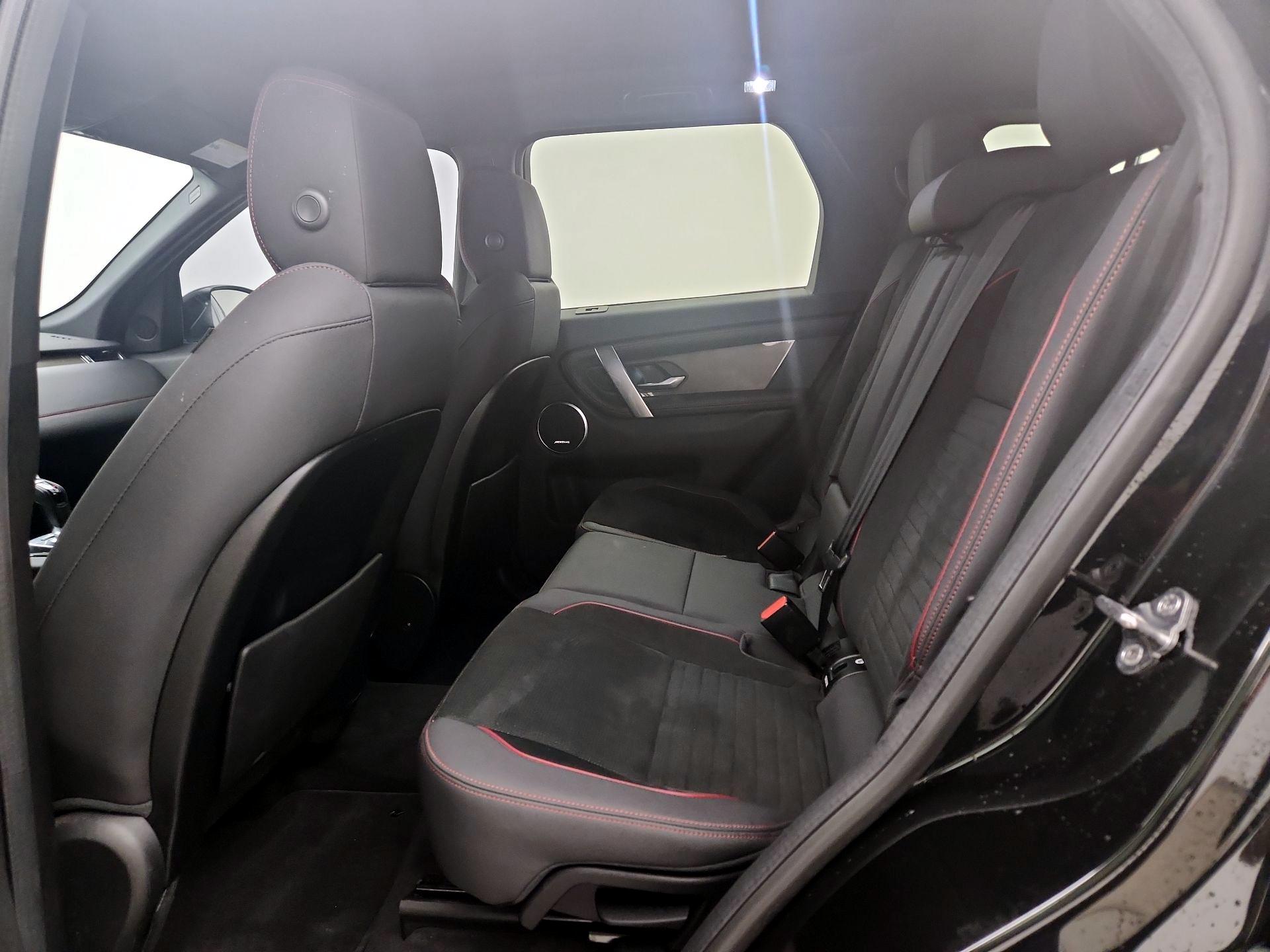 Thumbnail: 2020 Land Rover Discovery Sport - 19