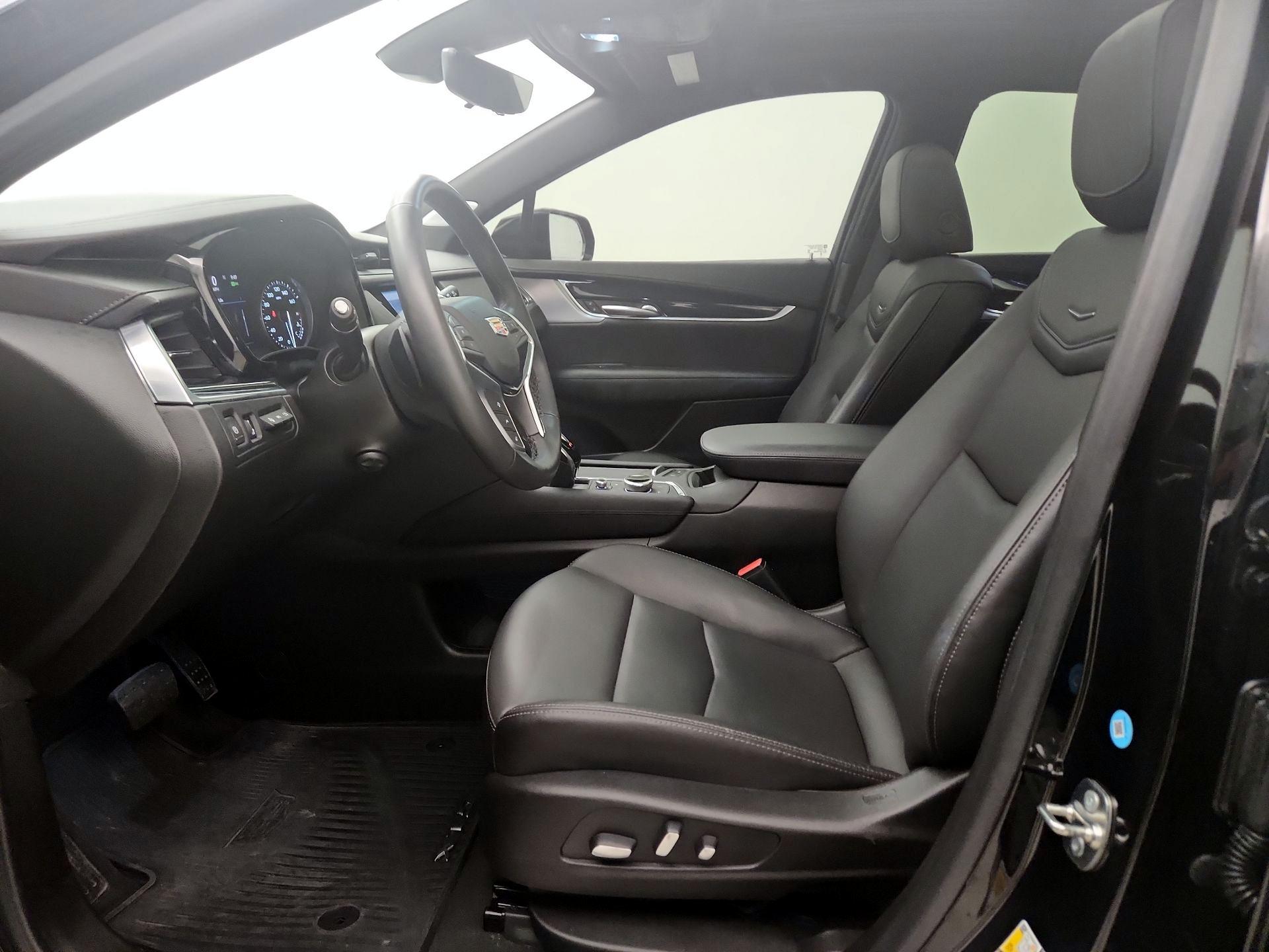 Thumbnail: 2024 Cadillac XT5 - 11