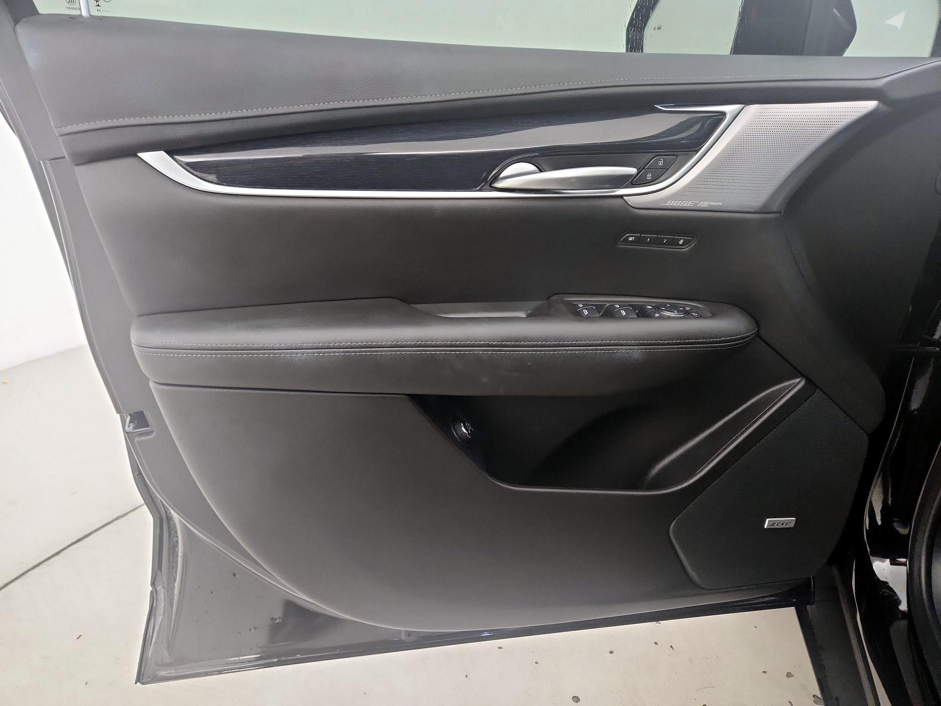 Thumbnail: 2024 Cadillac XT5 - 12