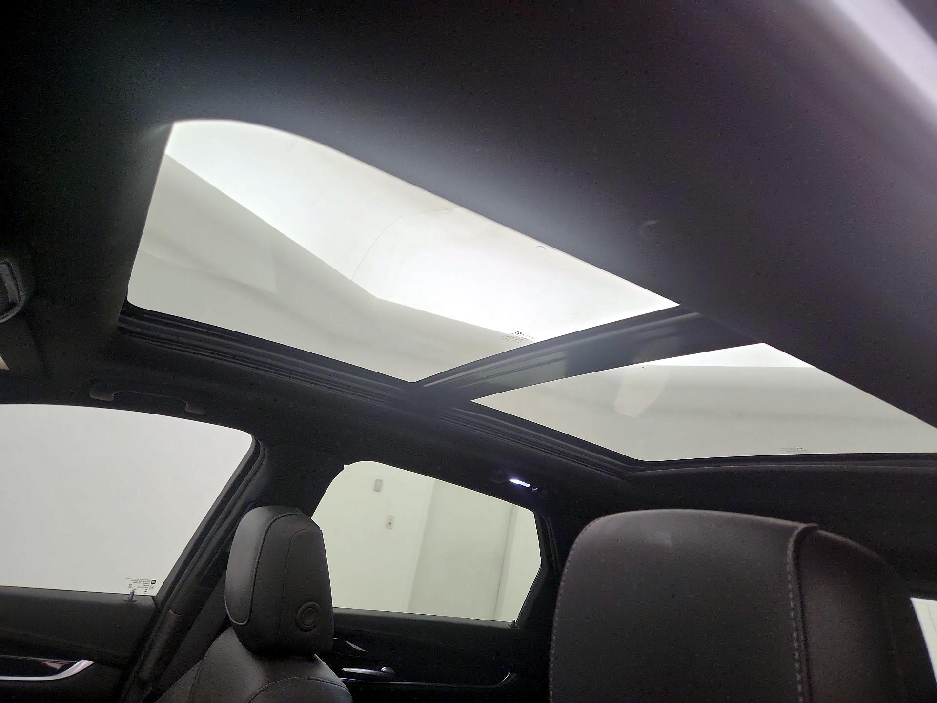 Thumbnail: 2024 Cadillac XT5 - 20