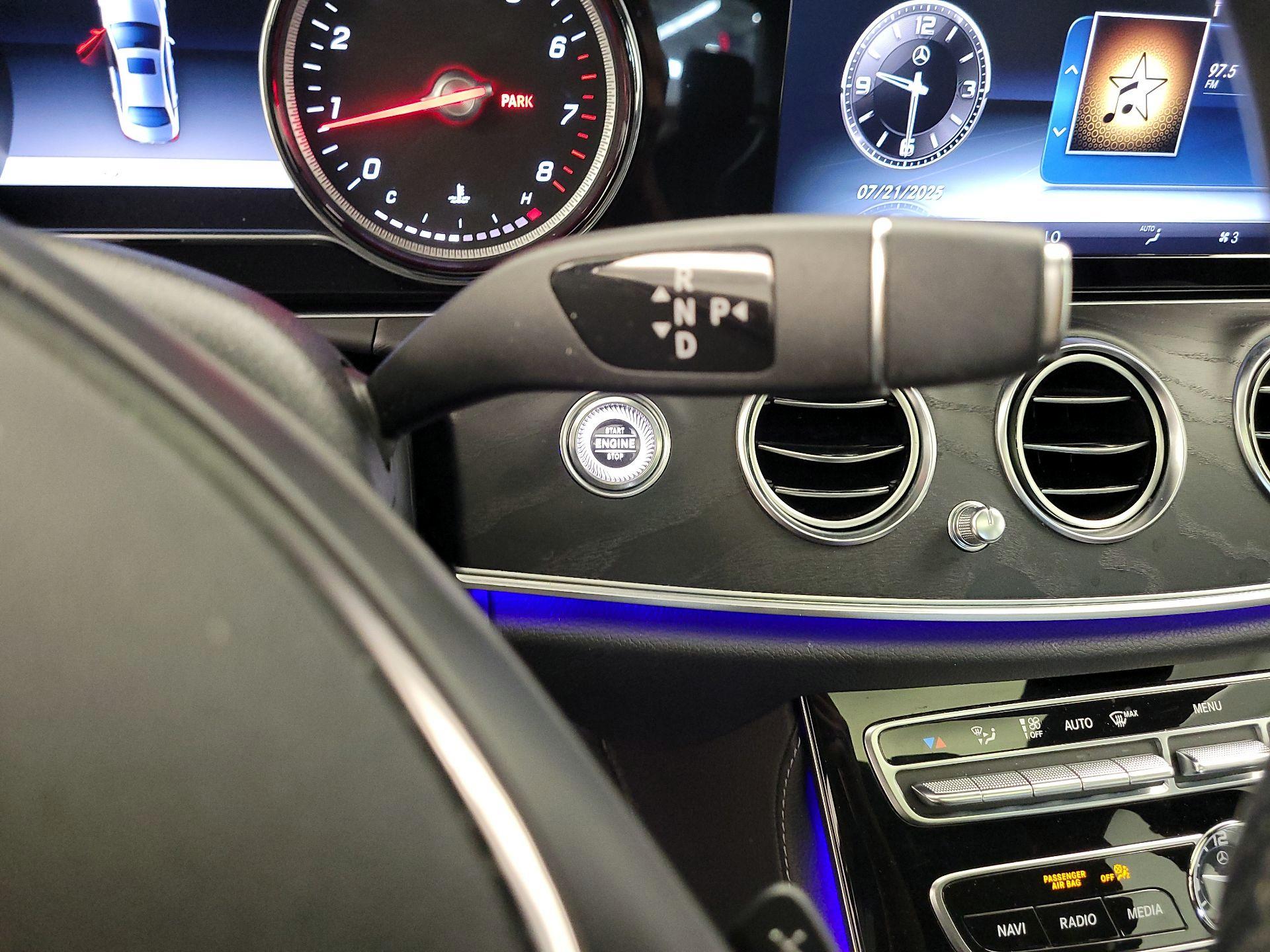 Thumbnail: 2017 Mercedes-Benz E-Class - 17