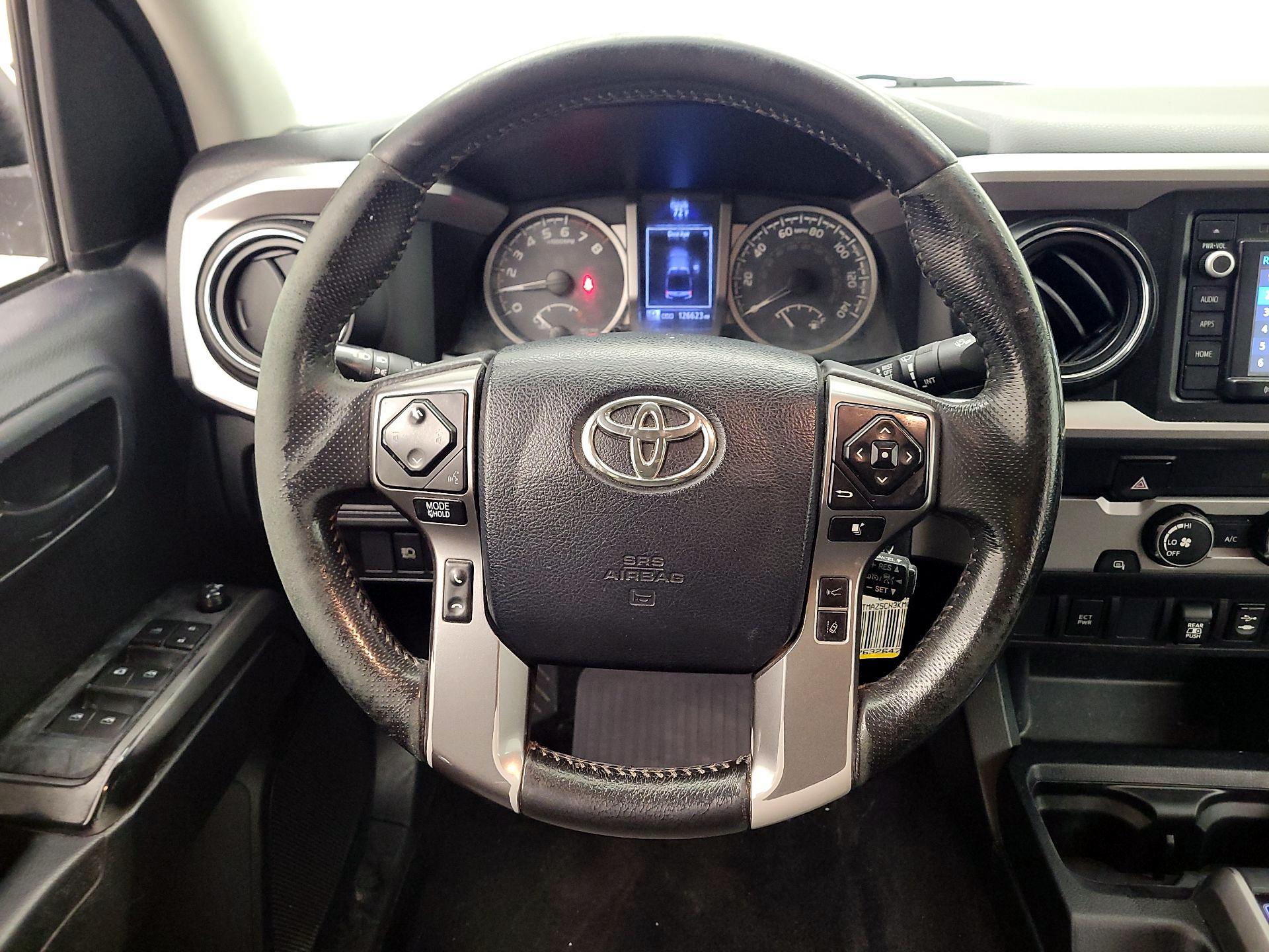 Thumbnail: 2019 Toyota Tacoma - 10
