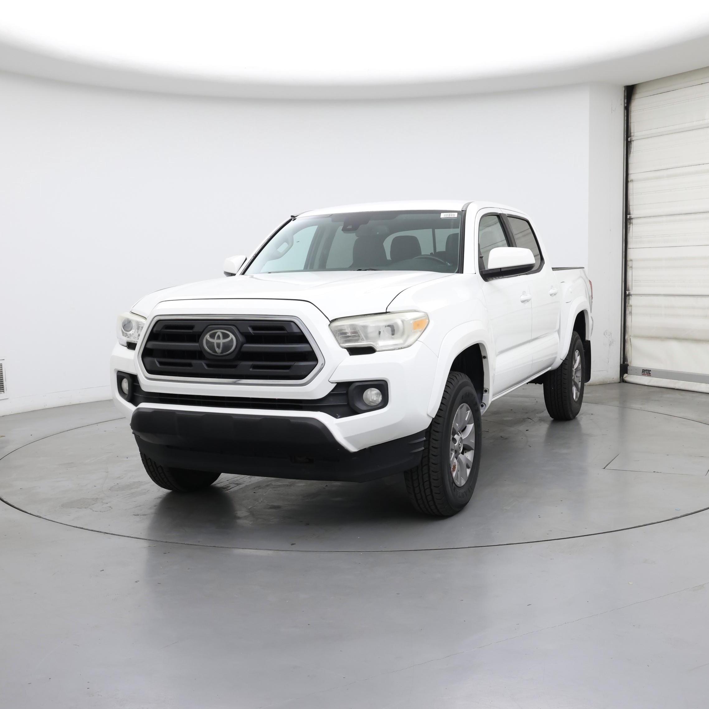 Thumbnail: 2019 Toyota Tacoma - 4
