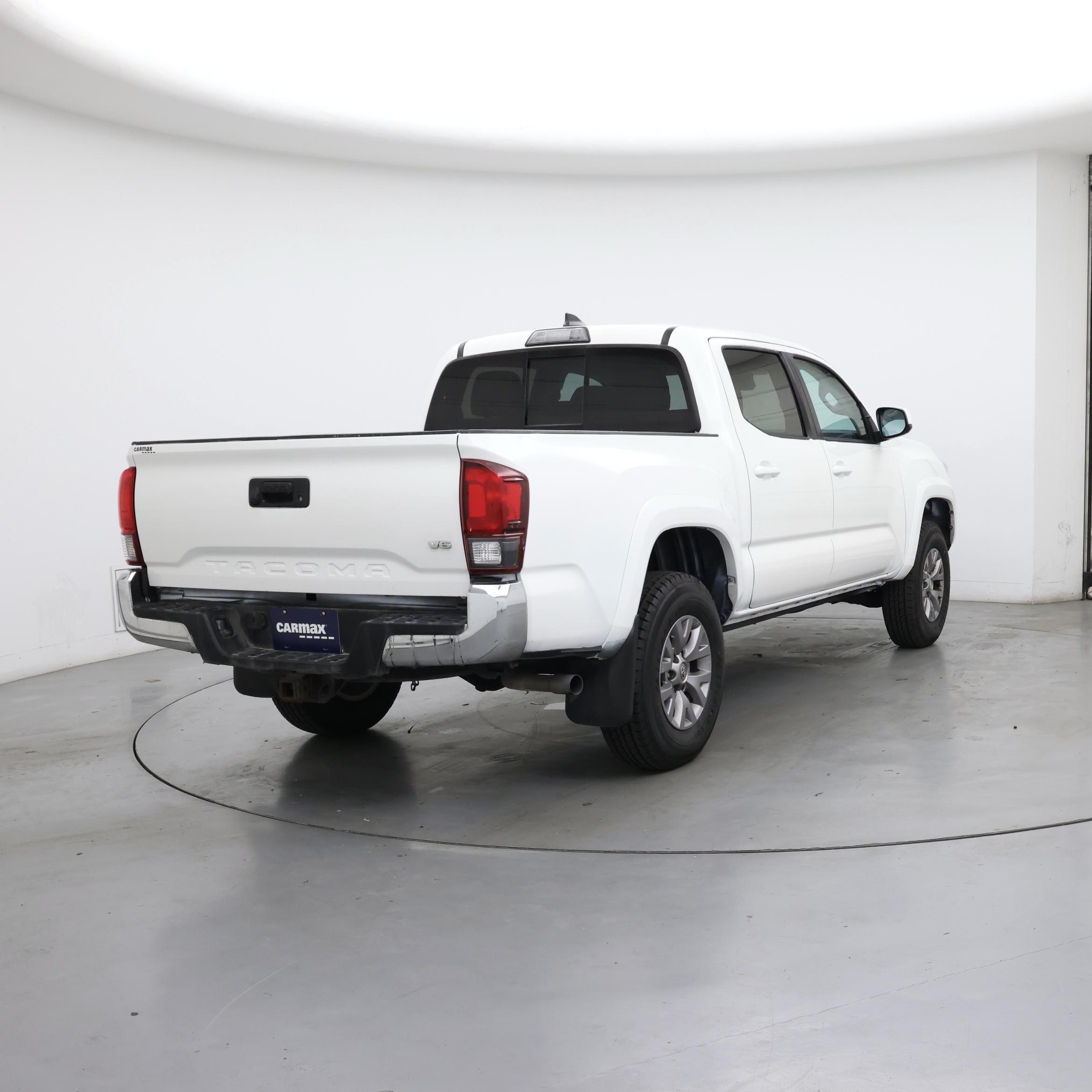 Thumbnail: 2019 Toyota Tacoma - 8