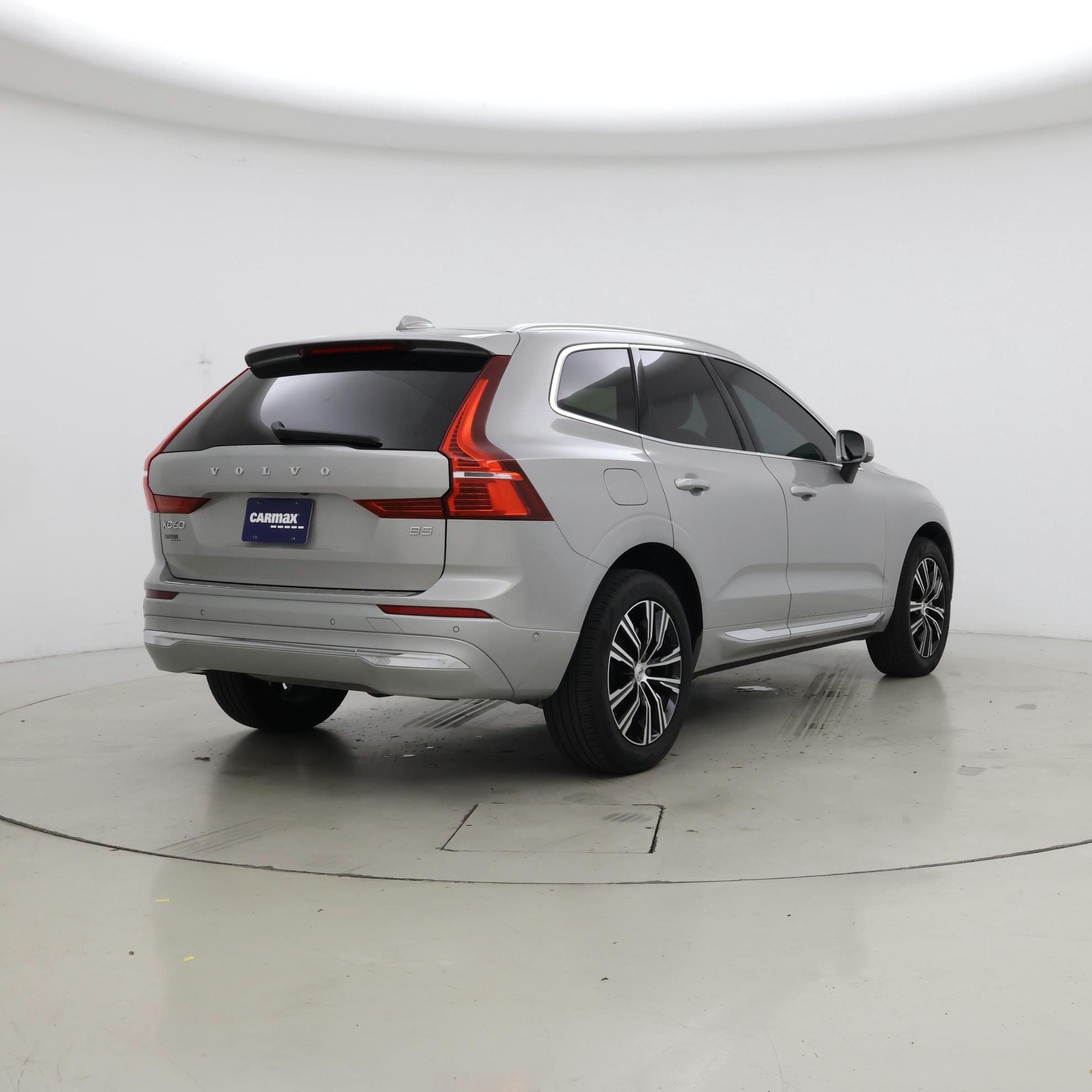 Thumbnail: 2022 Volvo XC60 - 8