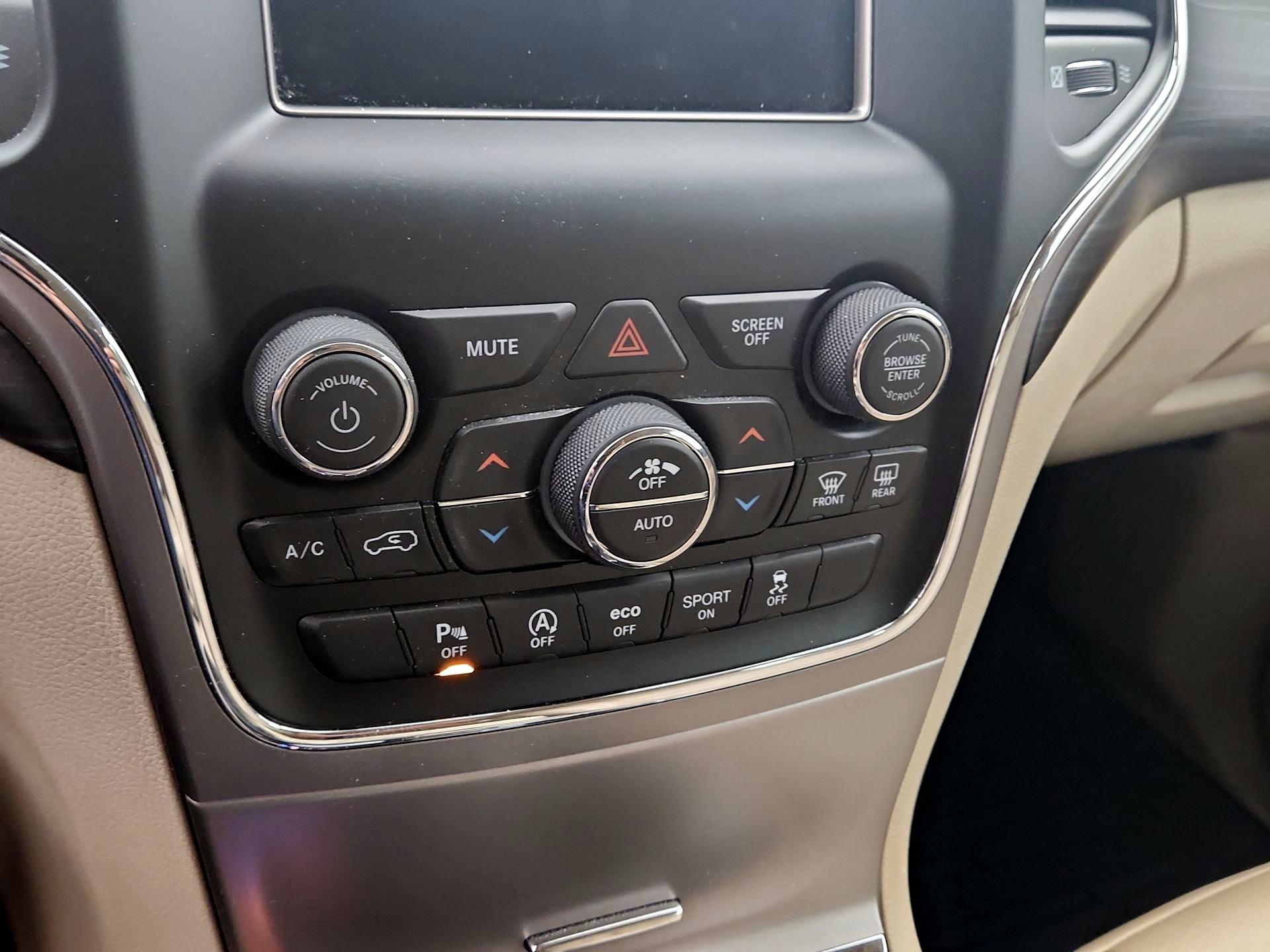 Thumbnail: 2019 Jeep Grand Cherokee - 16