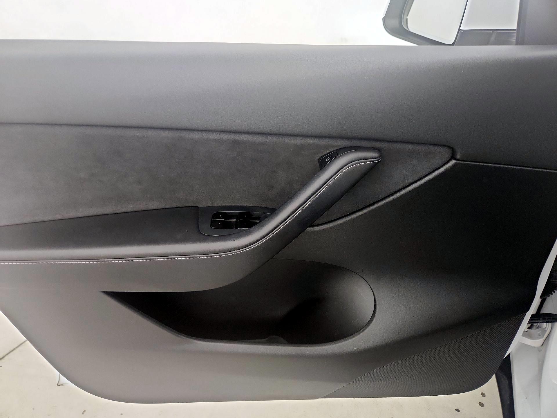 Thumbnail: 2021 Tesla Model Y - 12