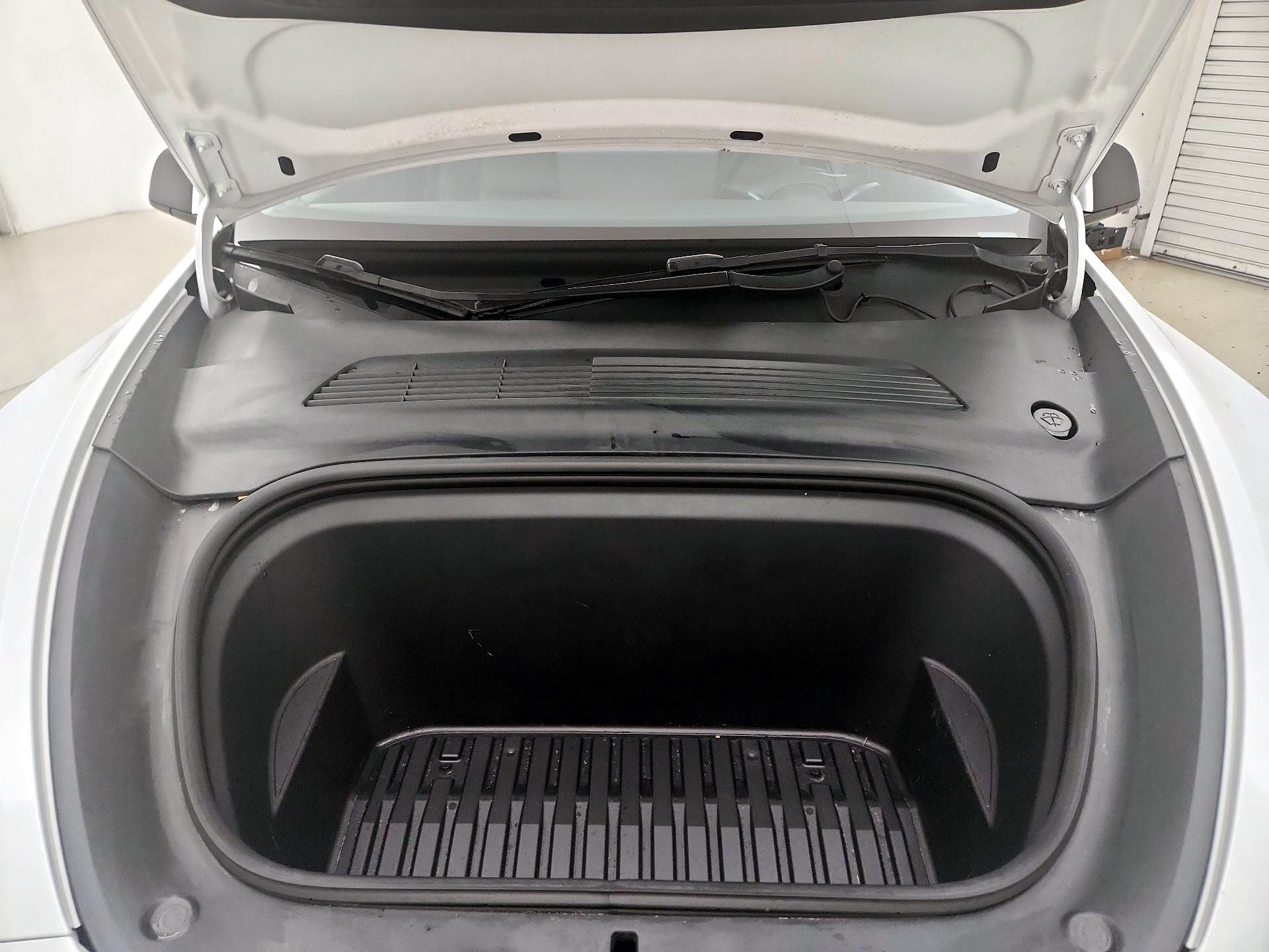 Thumbnail: 2021 Tesla Model Y - 20