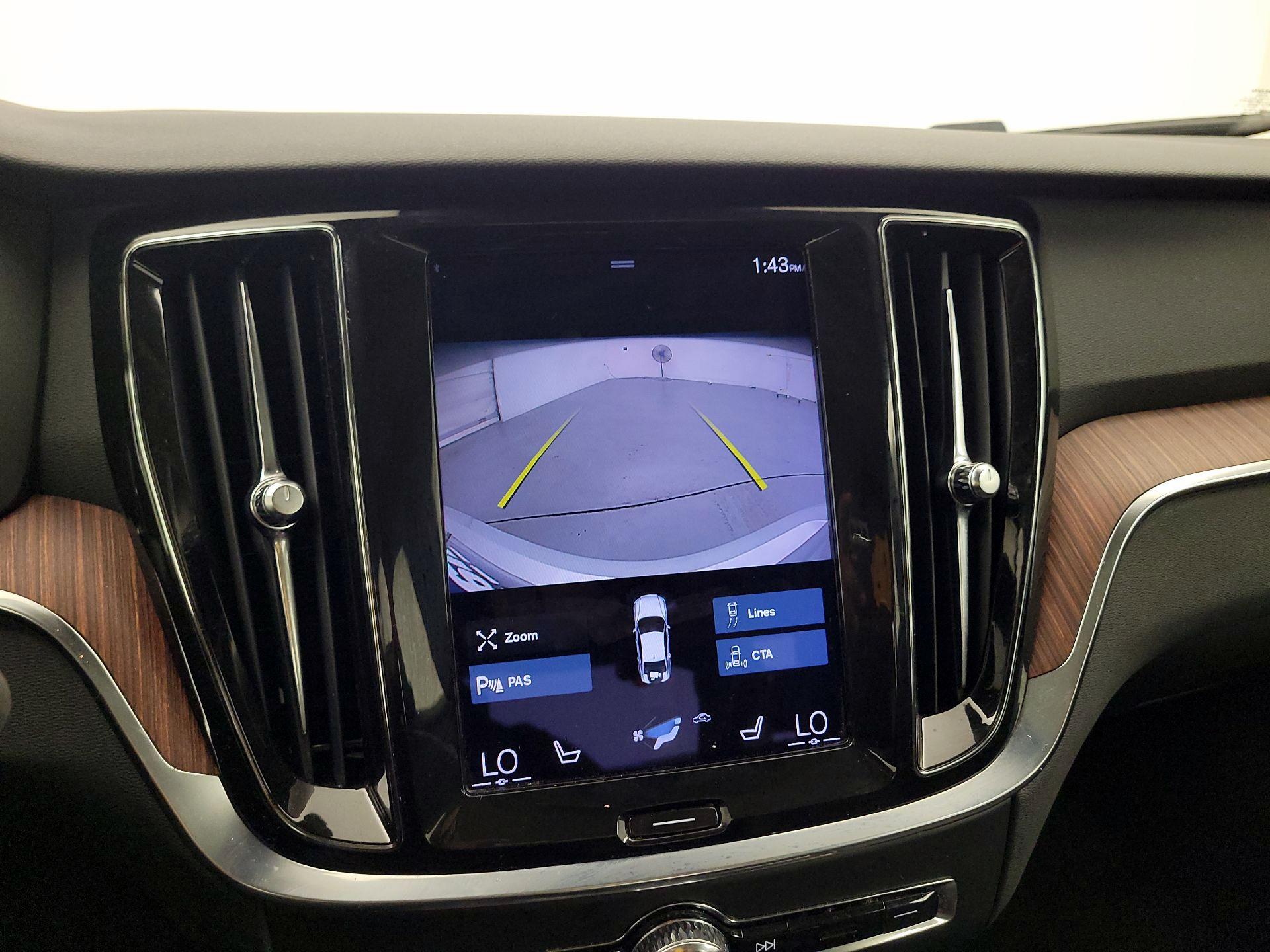 Thumbnail: 2022 Volvo S60 - 15