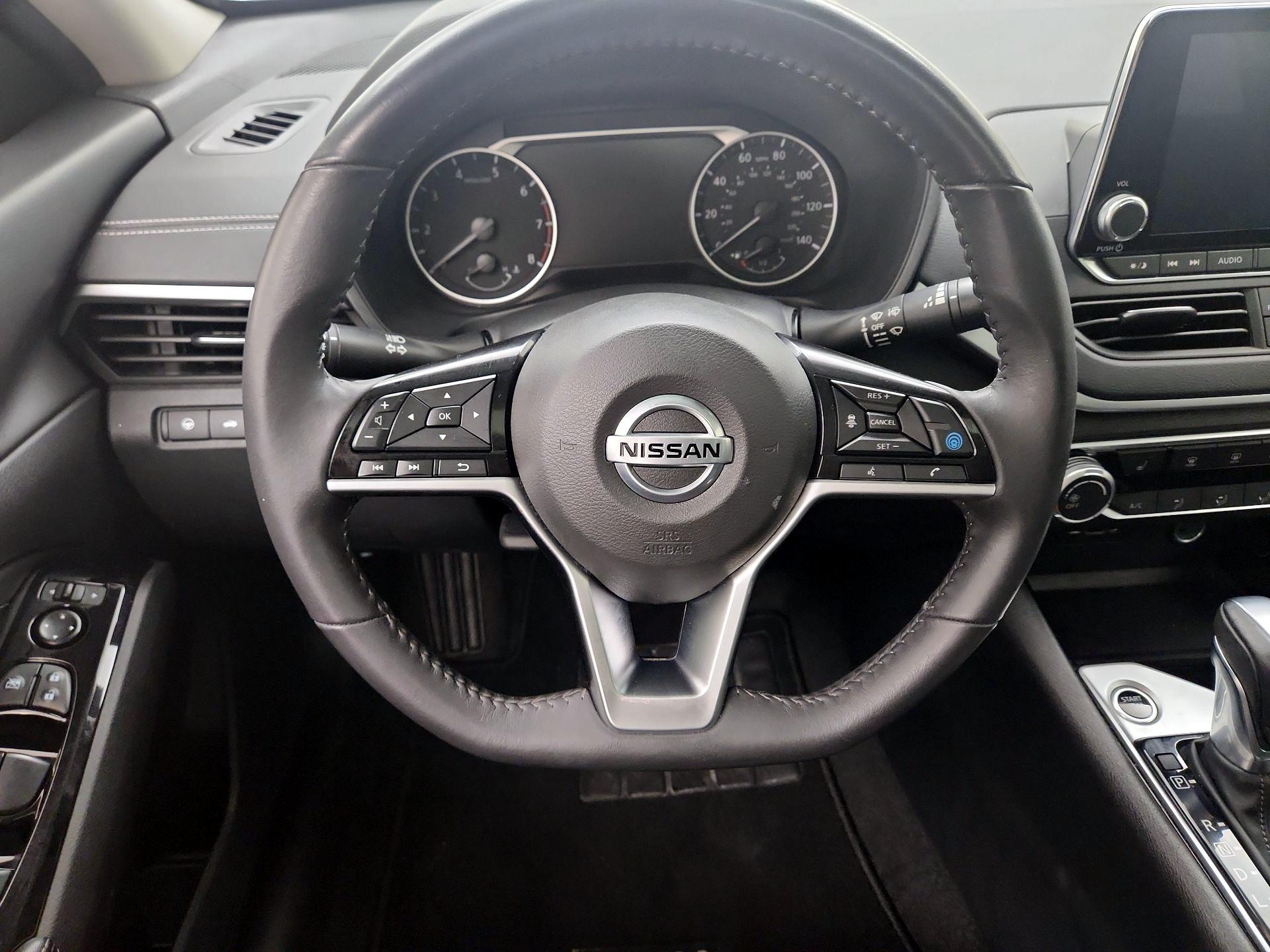 Thumbnail: 2022 Nissan Altima - 10
