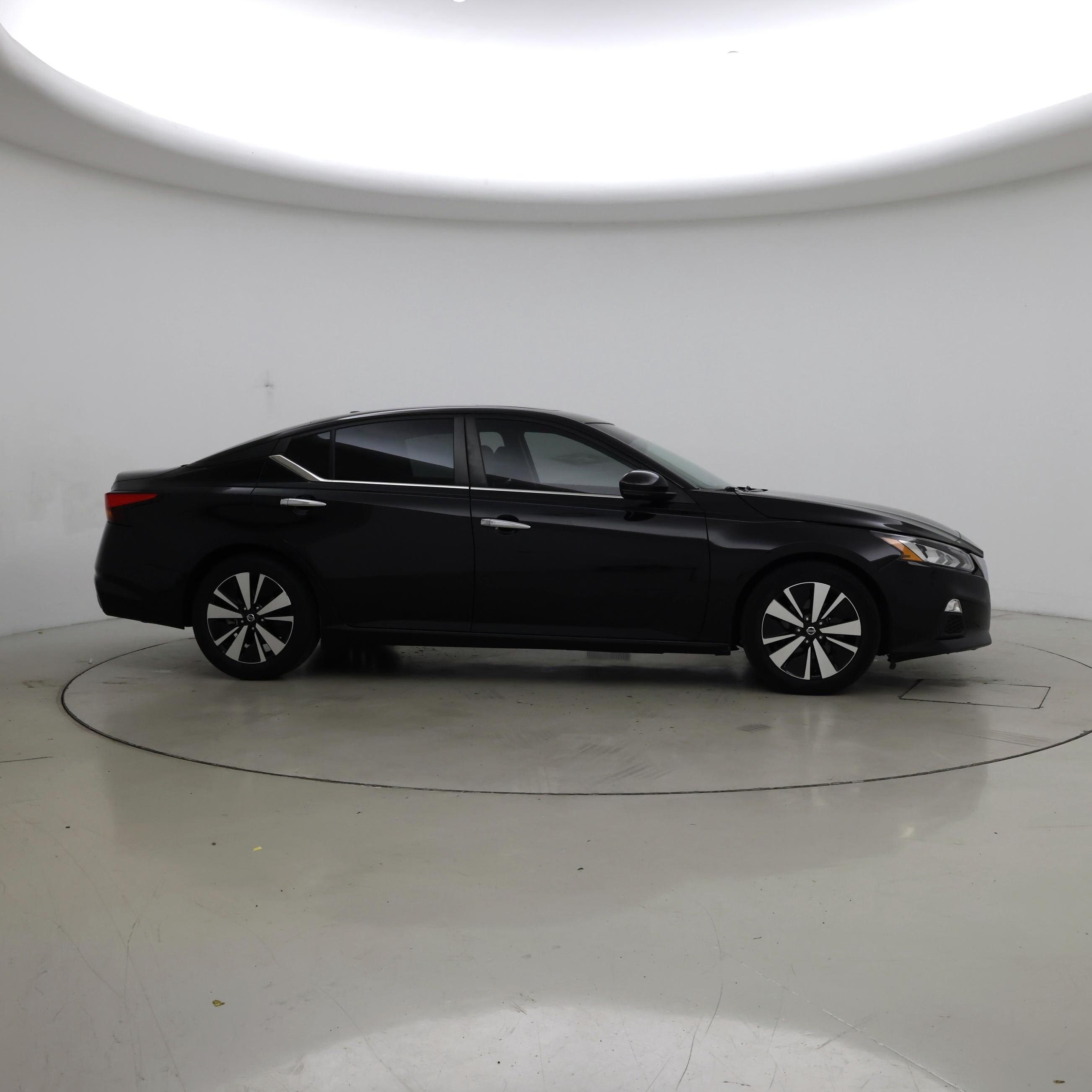 Thumbnail: 2022 Nissan Altima - 7
