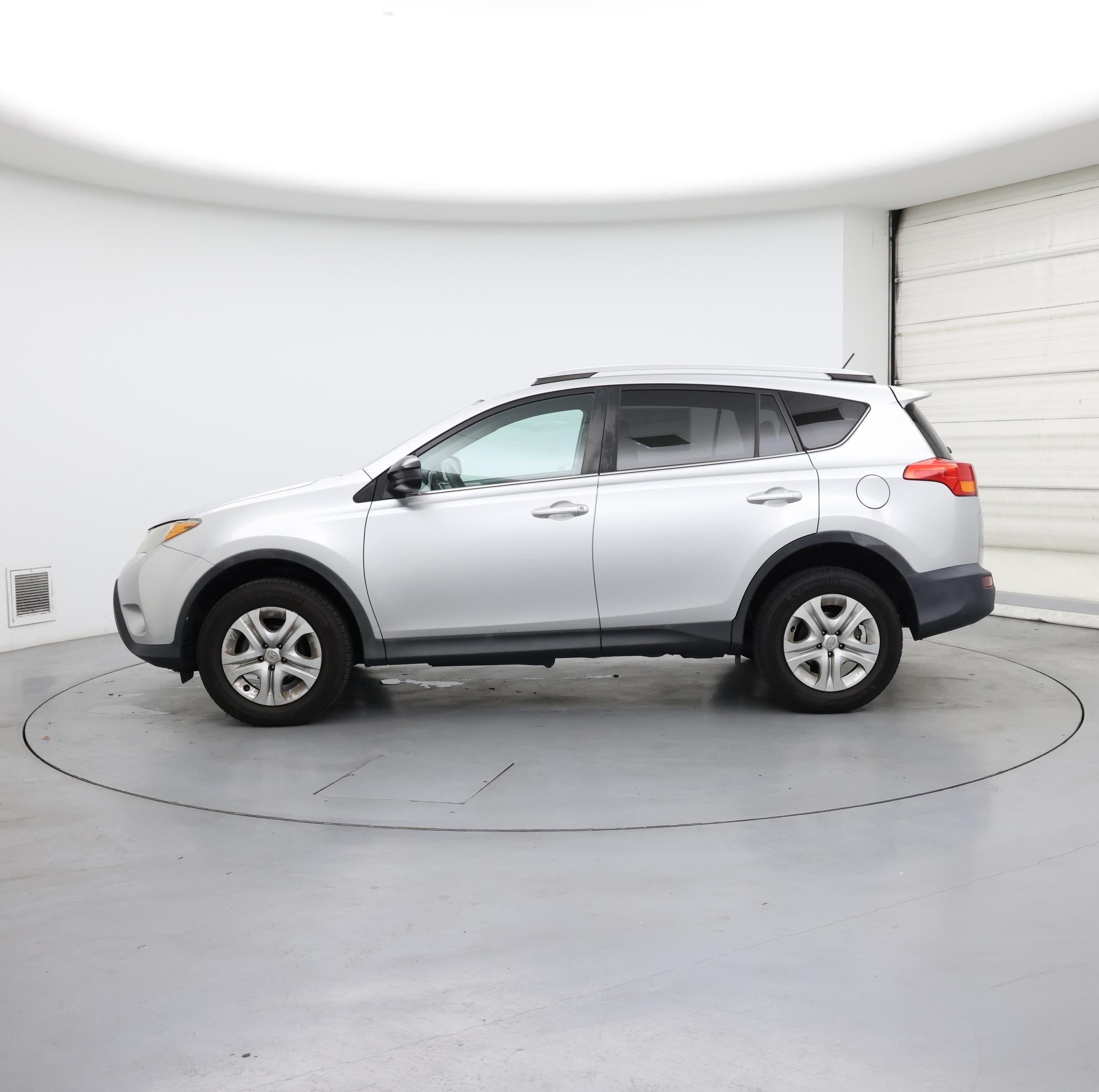 Thumbnail: 2014 Toyota RAV4 - 3
