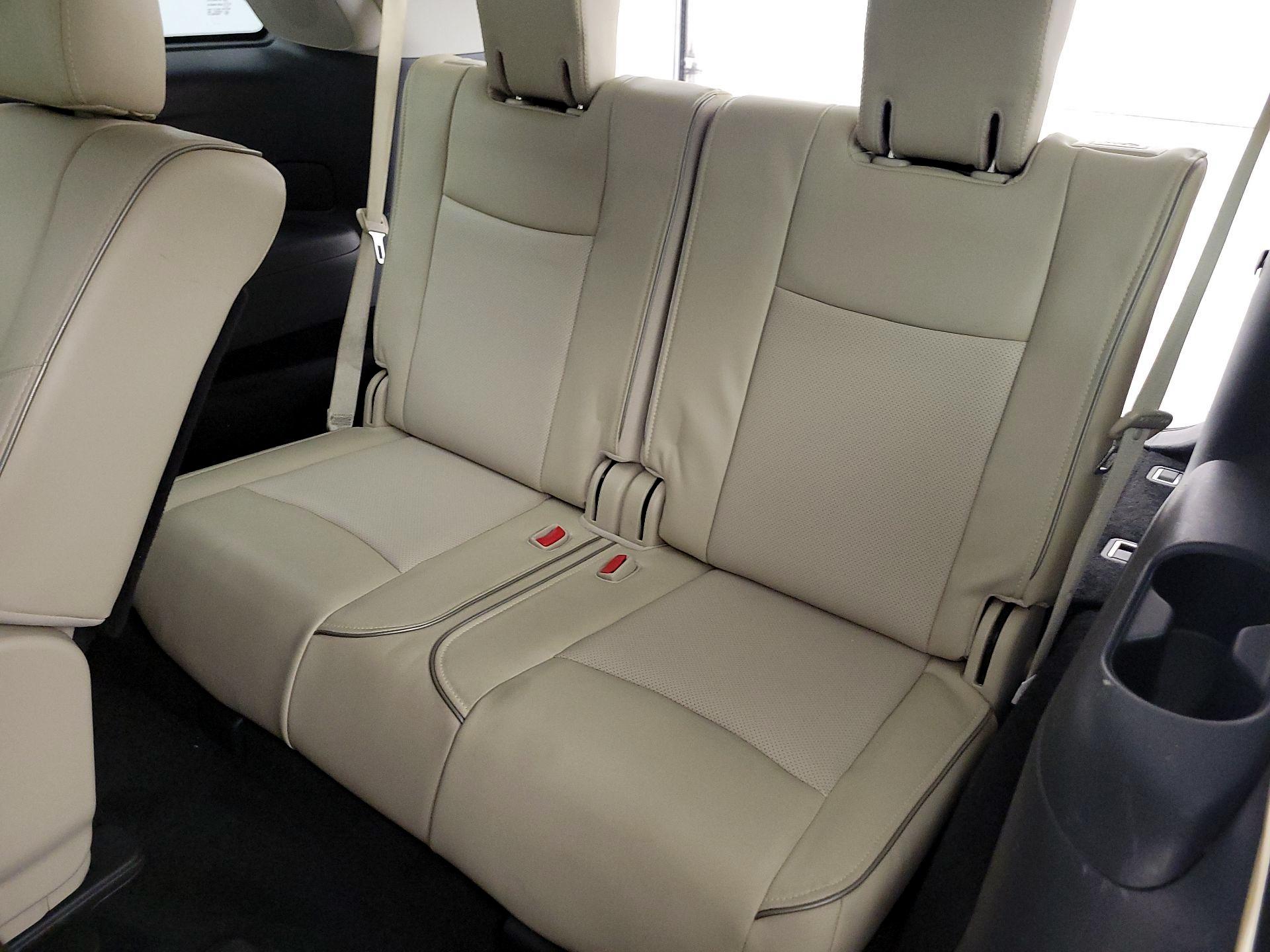 Thumbnail: 2016 INFINITI QX60 - 20