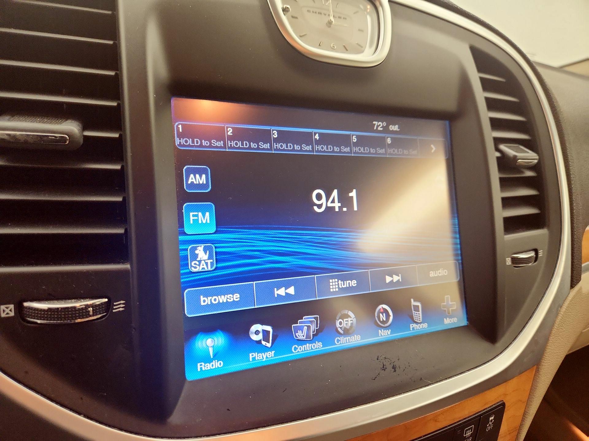Thumbnail: 2014 Chrysler 300 - 15
