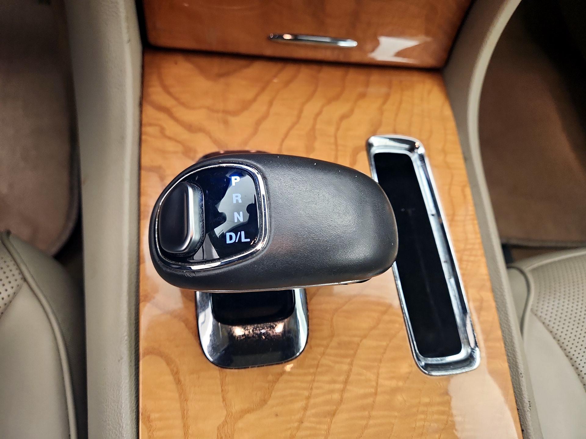 Thumbnail: 2014 Chrysler 300 - 17