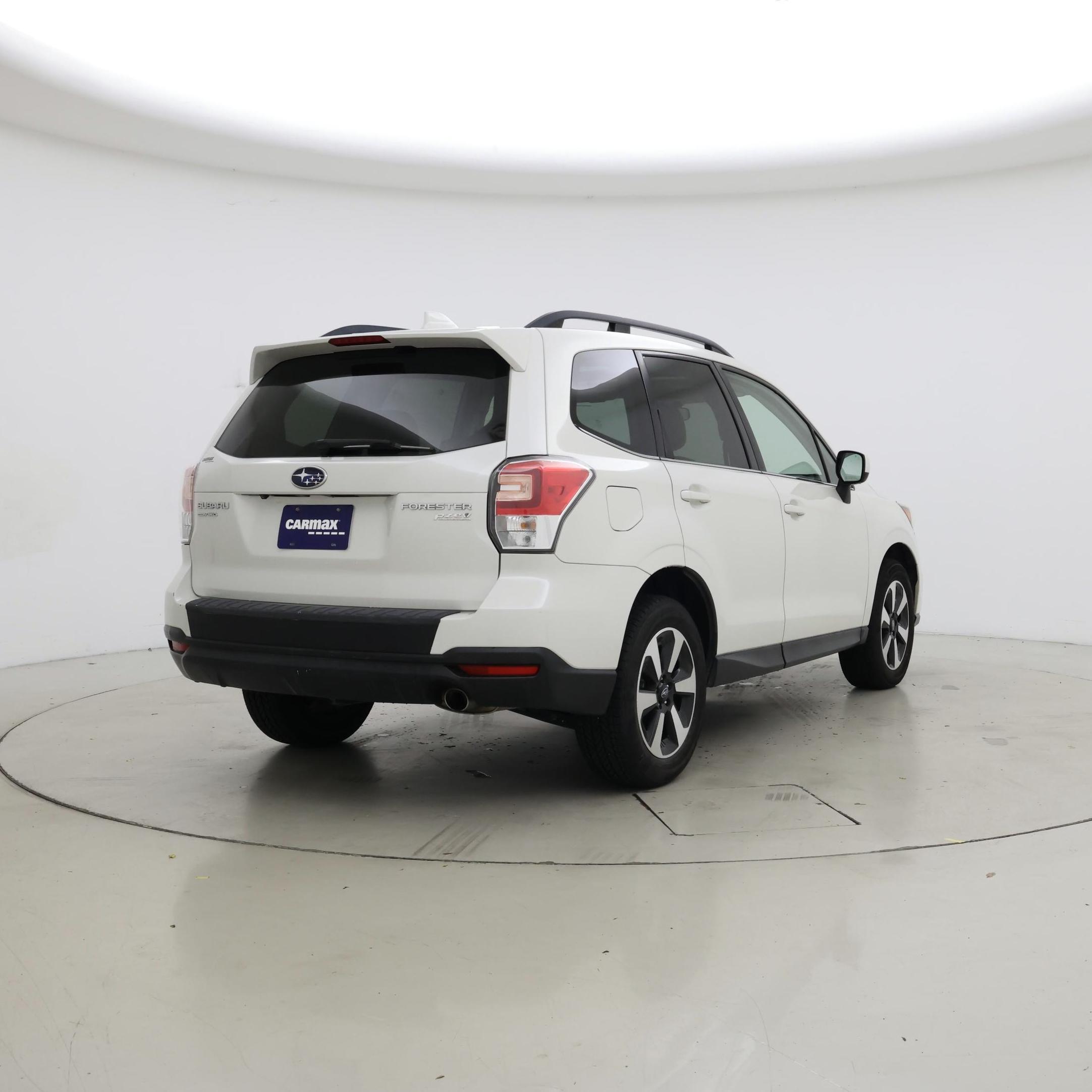 Thumbnail: 2017 Subaru Forester - 8