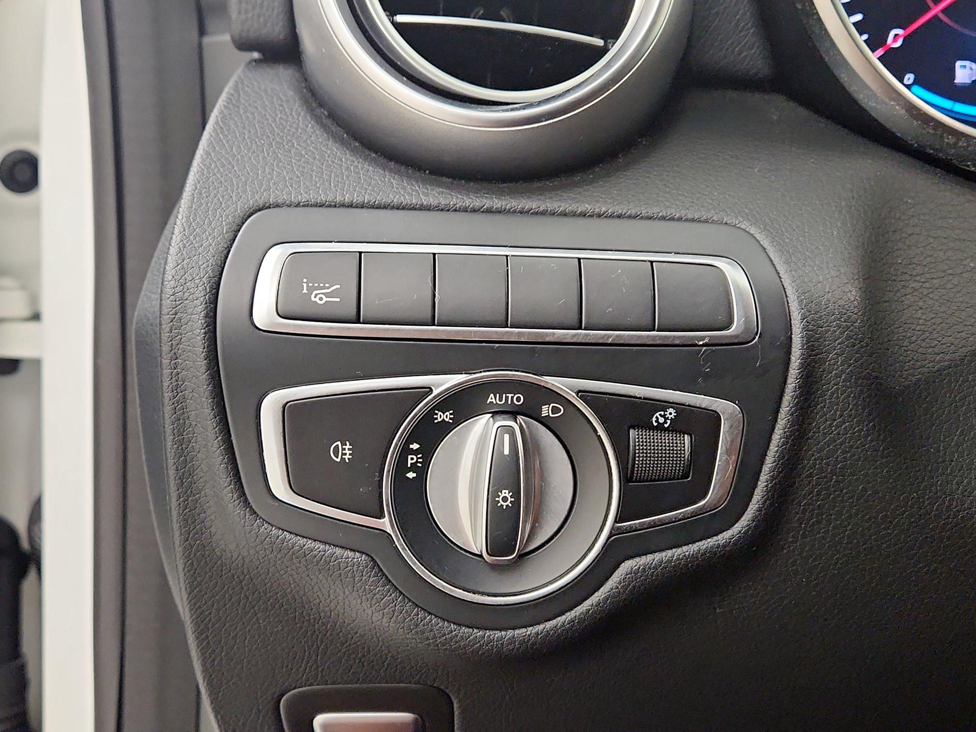 Thumbnail: 2021 Mercedes-Benz C-Class - 13