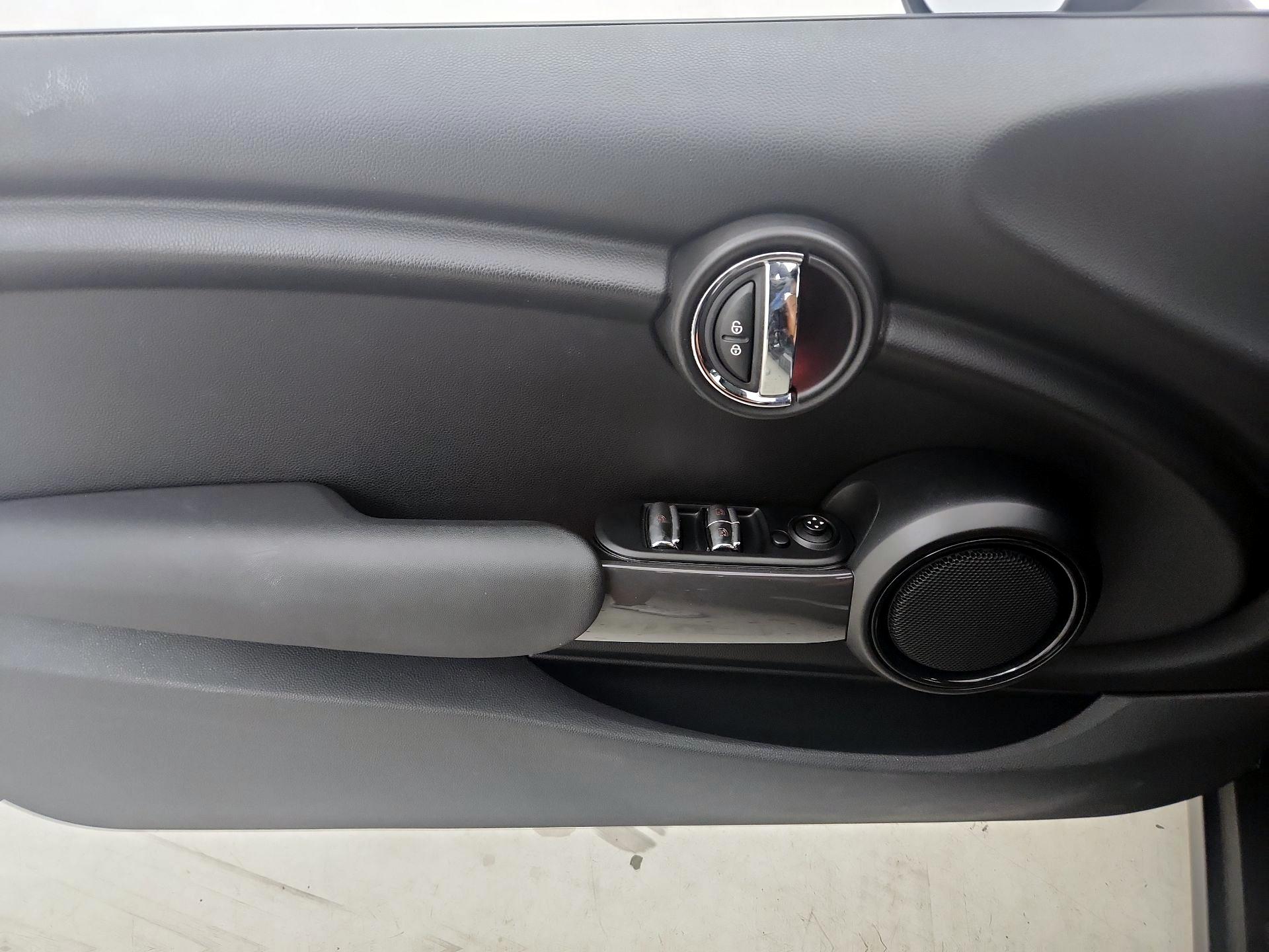 Thumbnail: 2016 MINI Cooper - 12