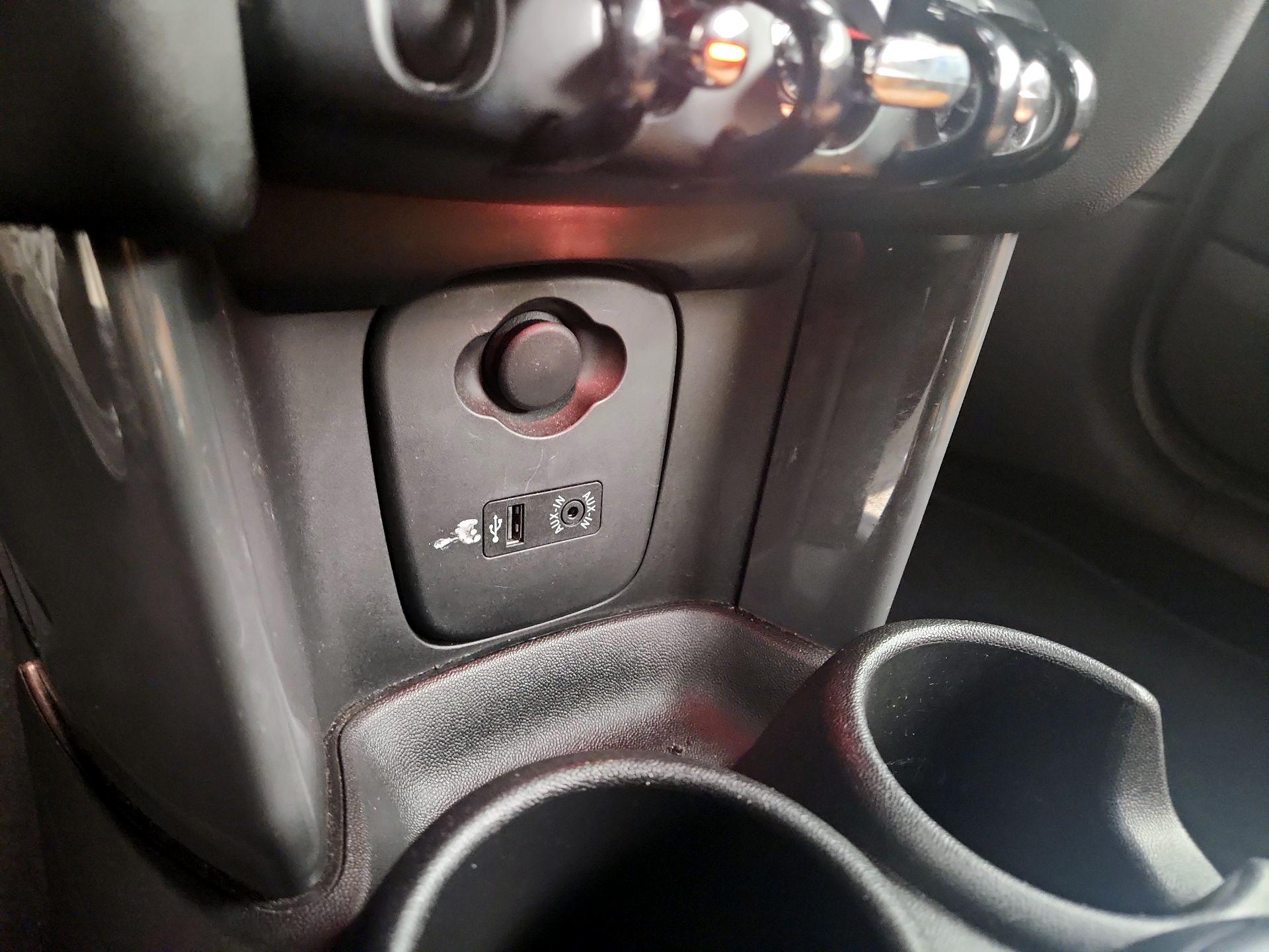 Thumbnail: 2016 MINI Cooper - 17