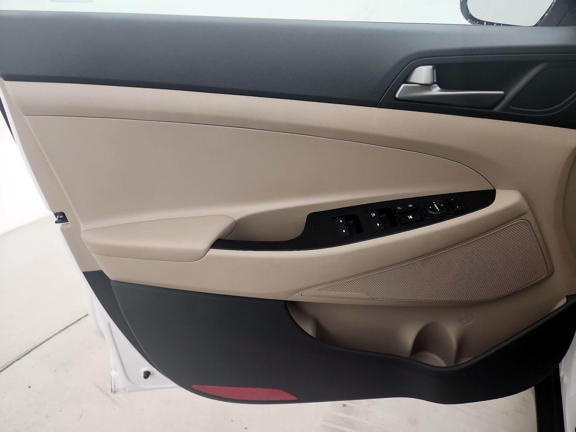 Thumbnail: 2018 Hyundai Tucson - 12