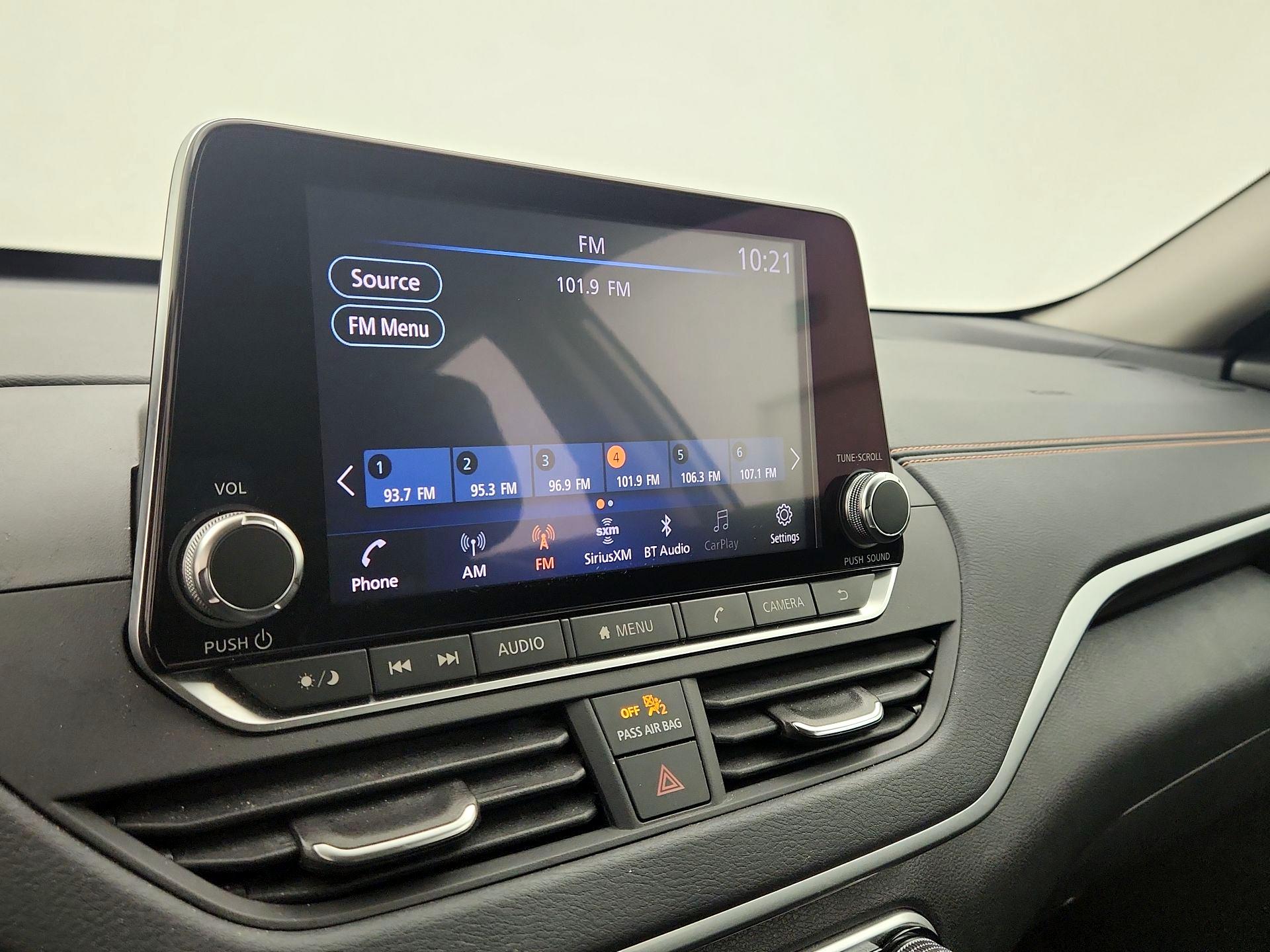 Thumbnail: 2019 Nissan Altima - 15