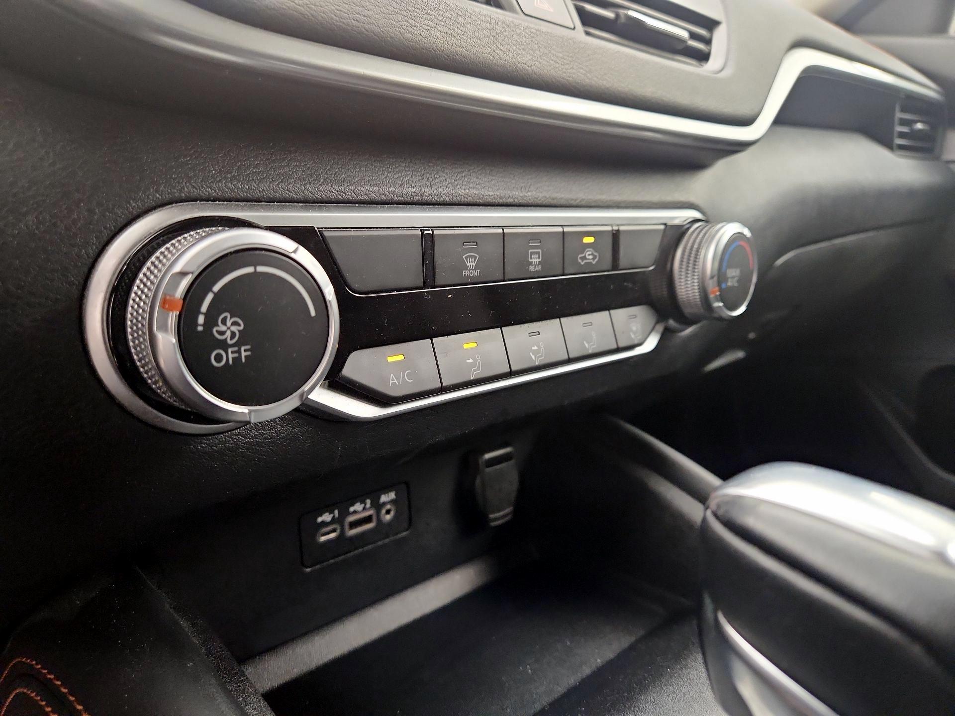 Thumbnail: 2019 Nissan Altima - 16