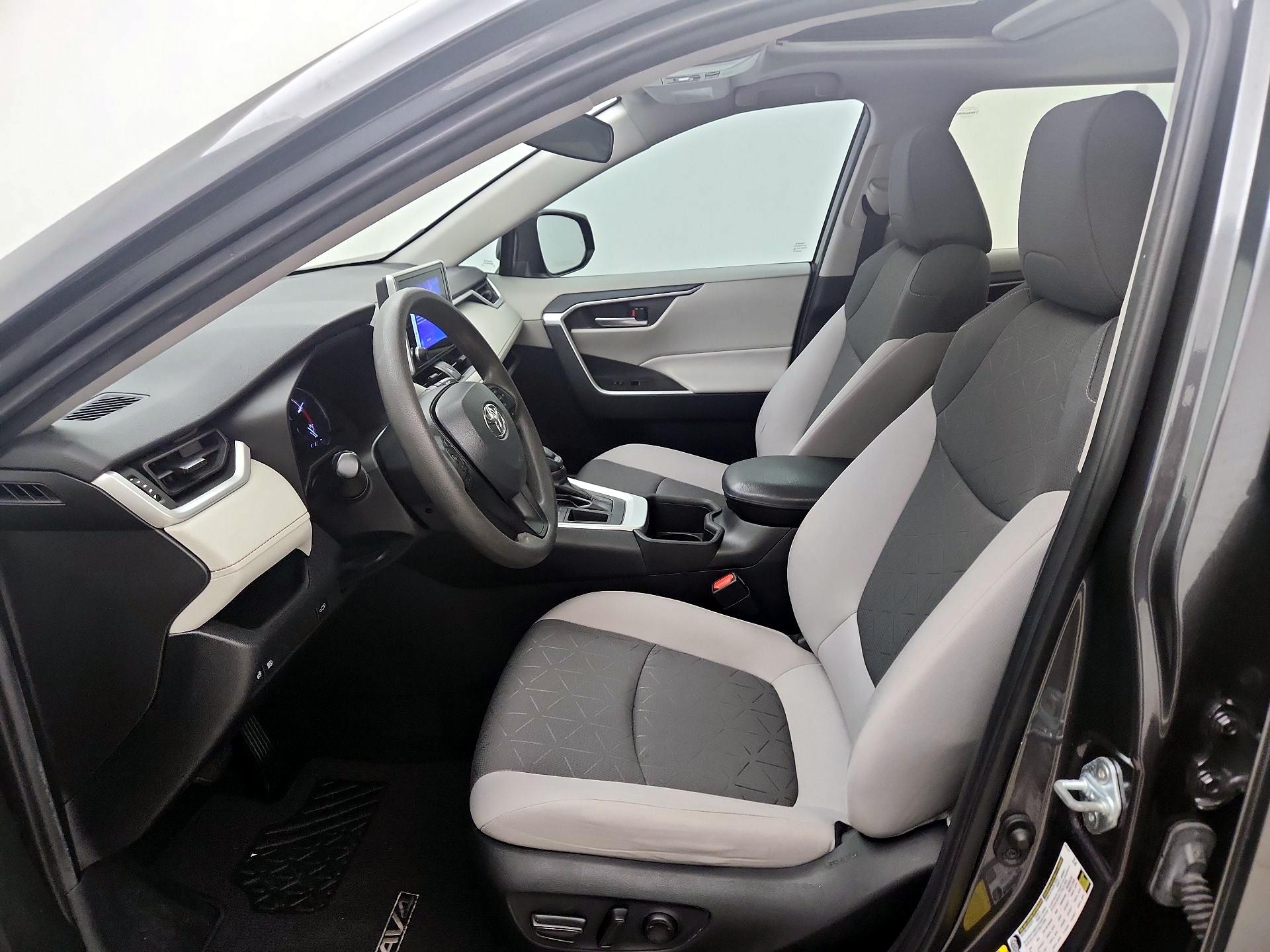 Thumbnail: 2023 Toyota RAV4 - 11