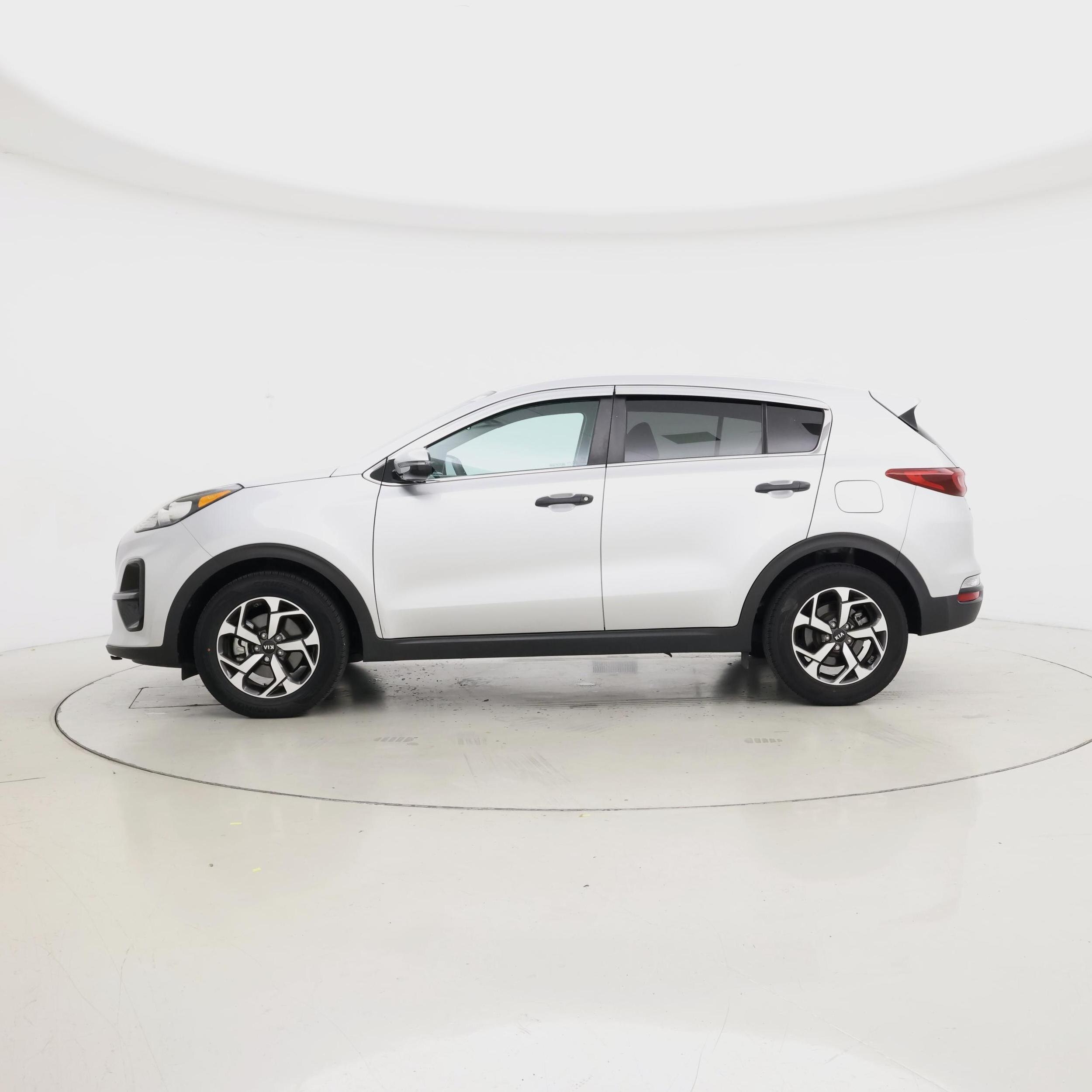 Thumbnail: 2020 Kia Sportage - 3