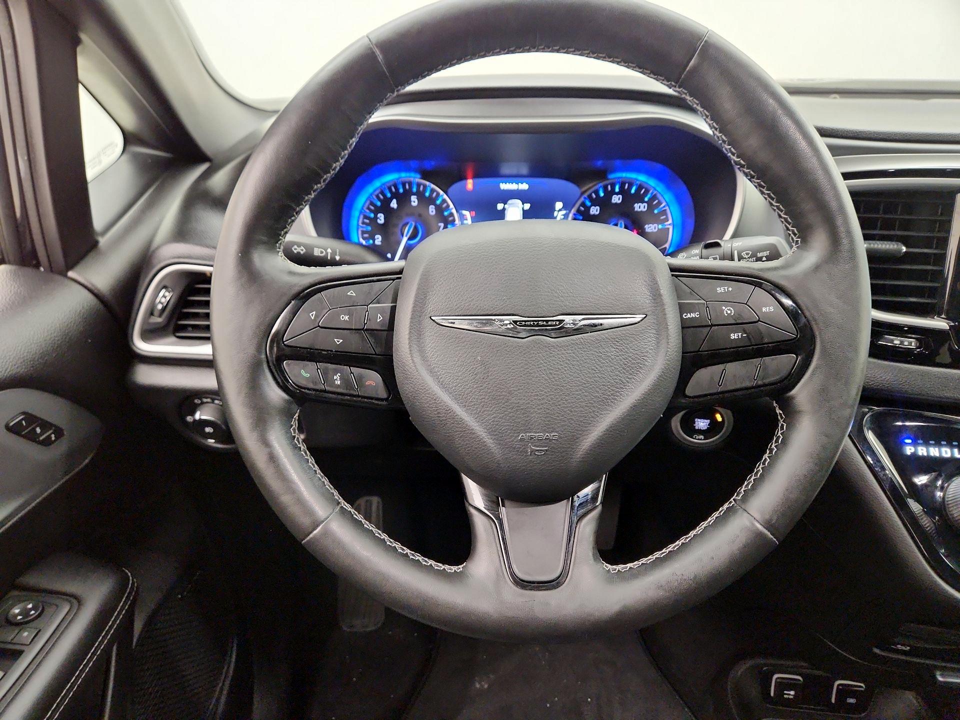 Thumbnail: 2020 Chrysler Pacifica - 10