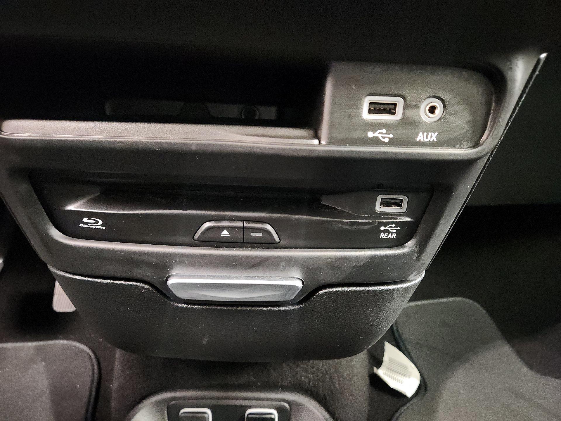 Thumbnail: 2020 Chrysler Pacifica - 19