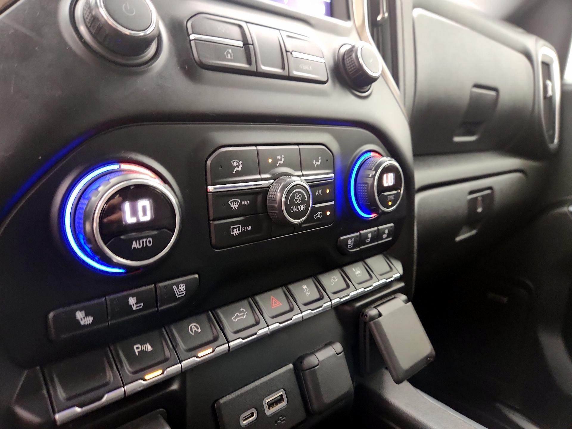 Thumbnail: 2019 Chevrolet Silverado 1500 - 16