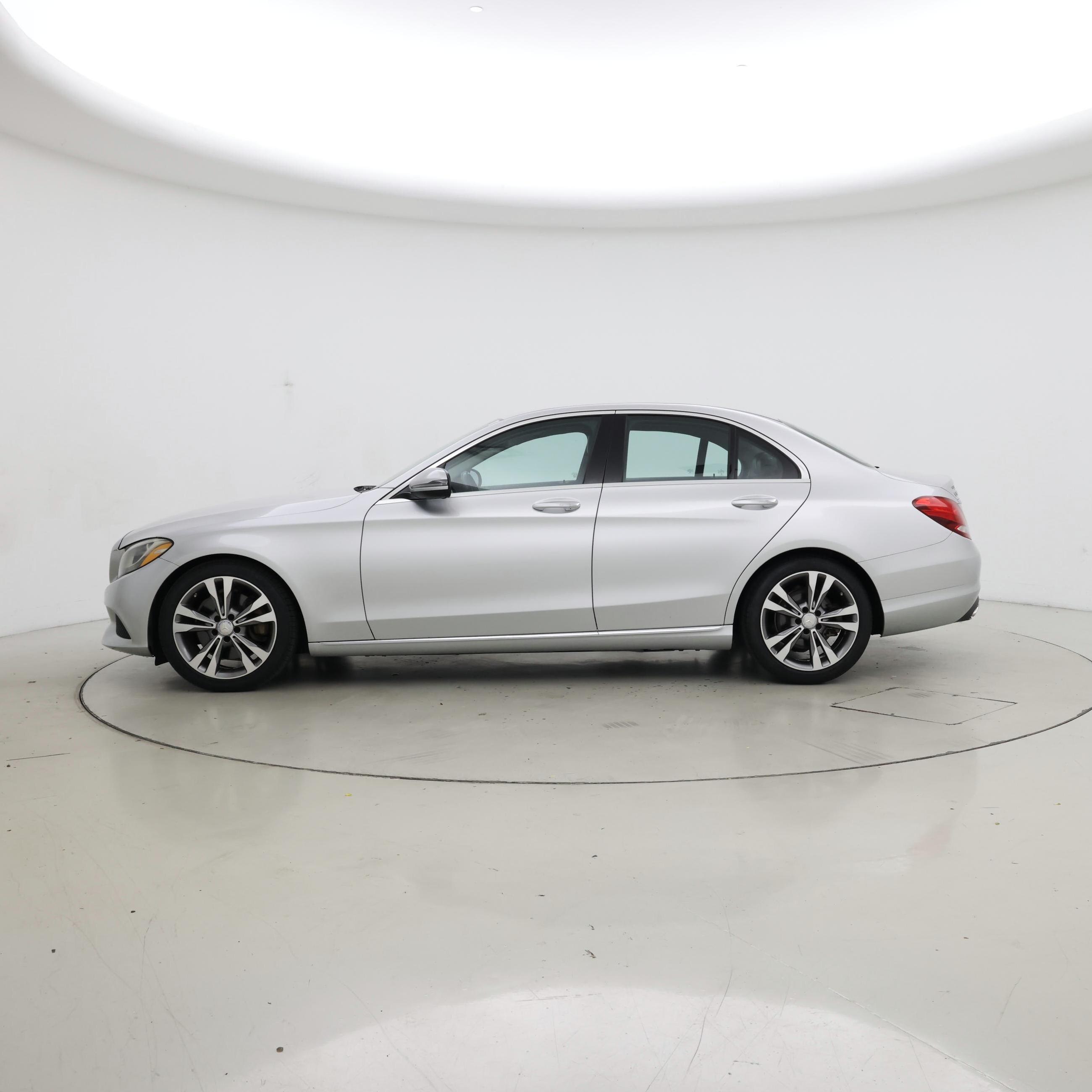 Thumbnail: 2016 Mercedes-Benz C-Class - 3