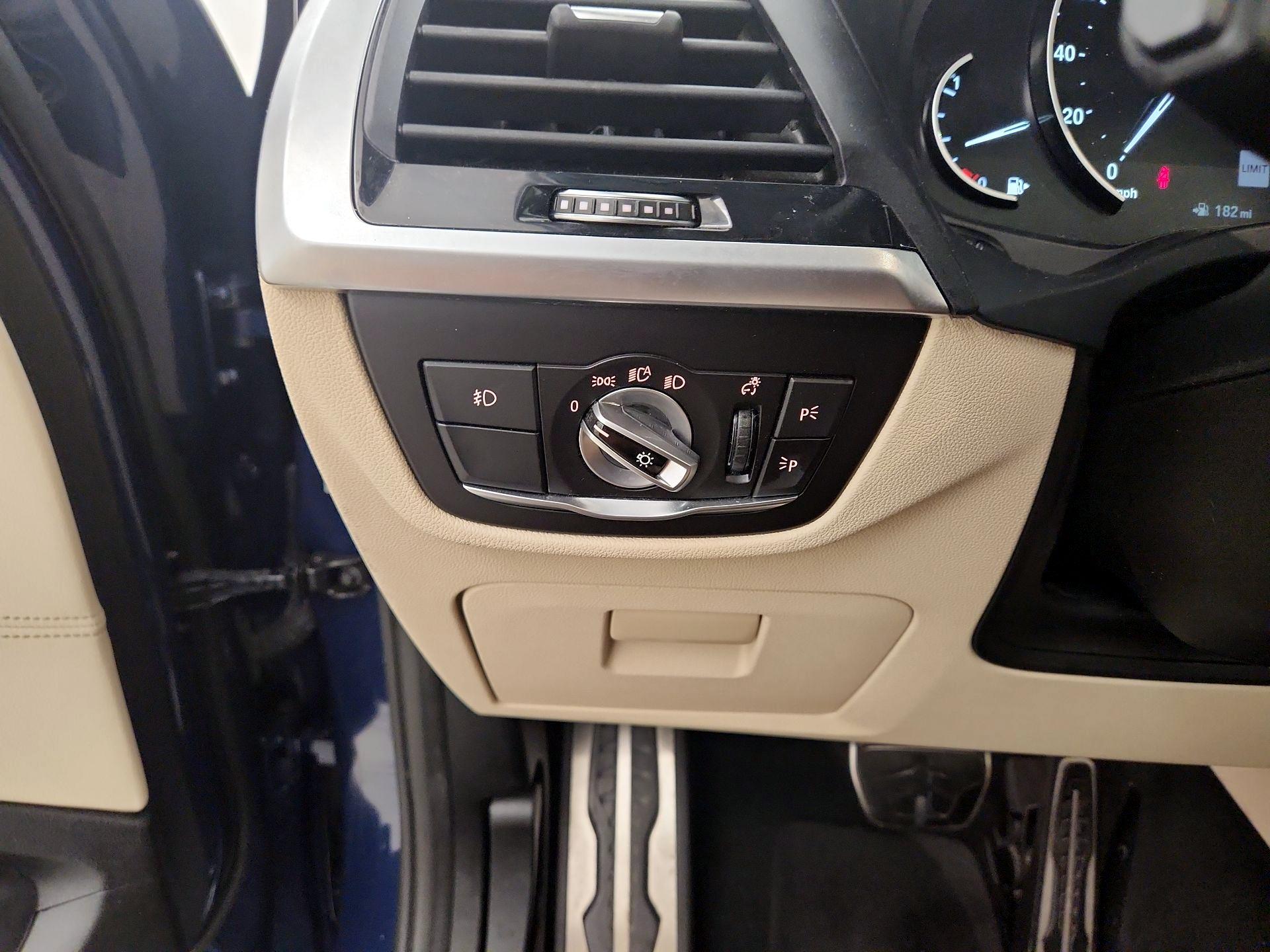 Thumbnail: 2021 BMW X3 - 13