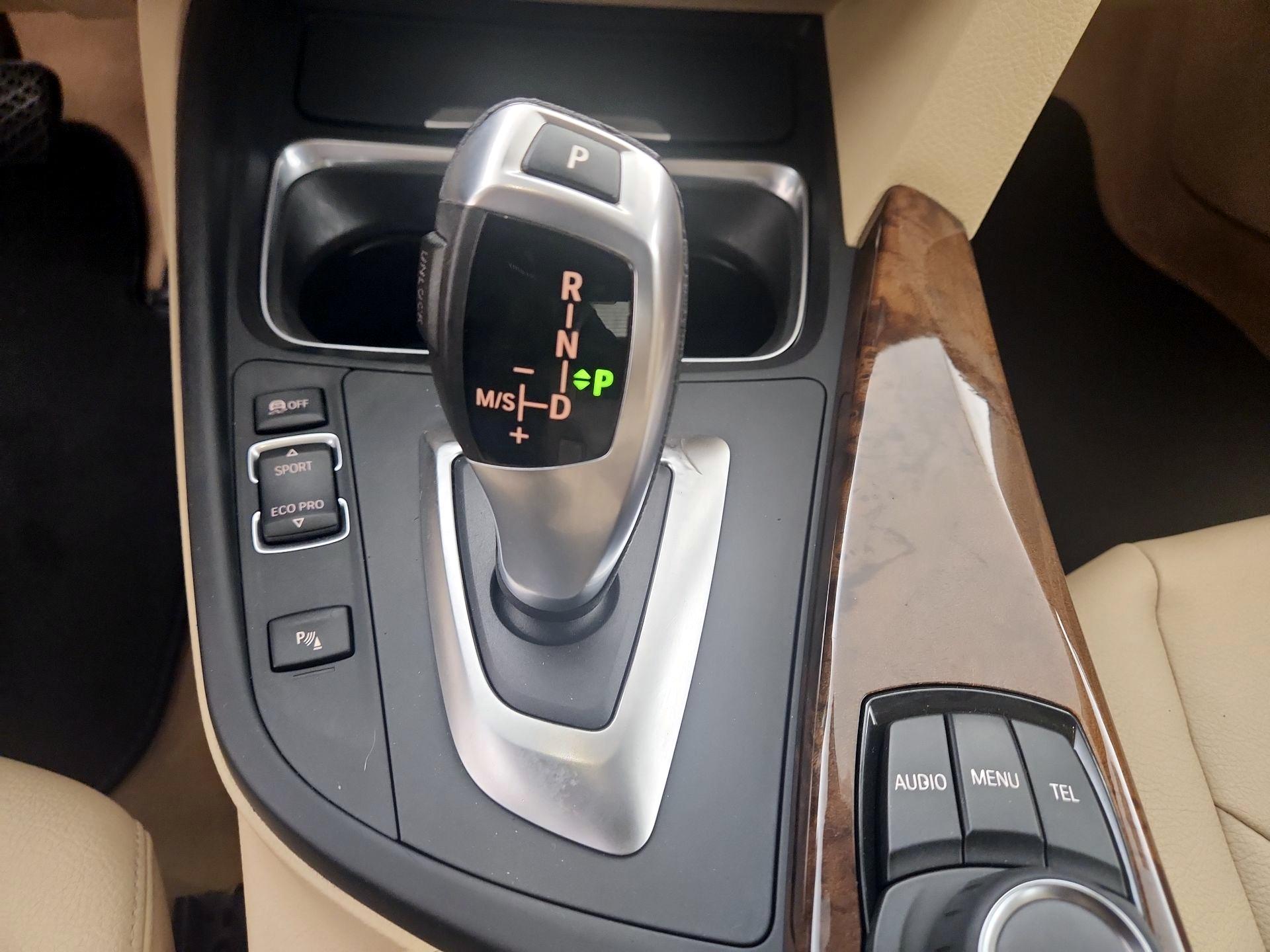 Thumbnail: 2015 BMW 3 Series - 17
