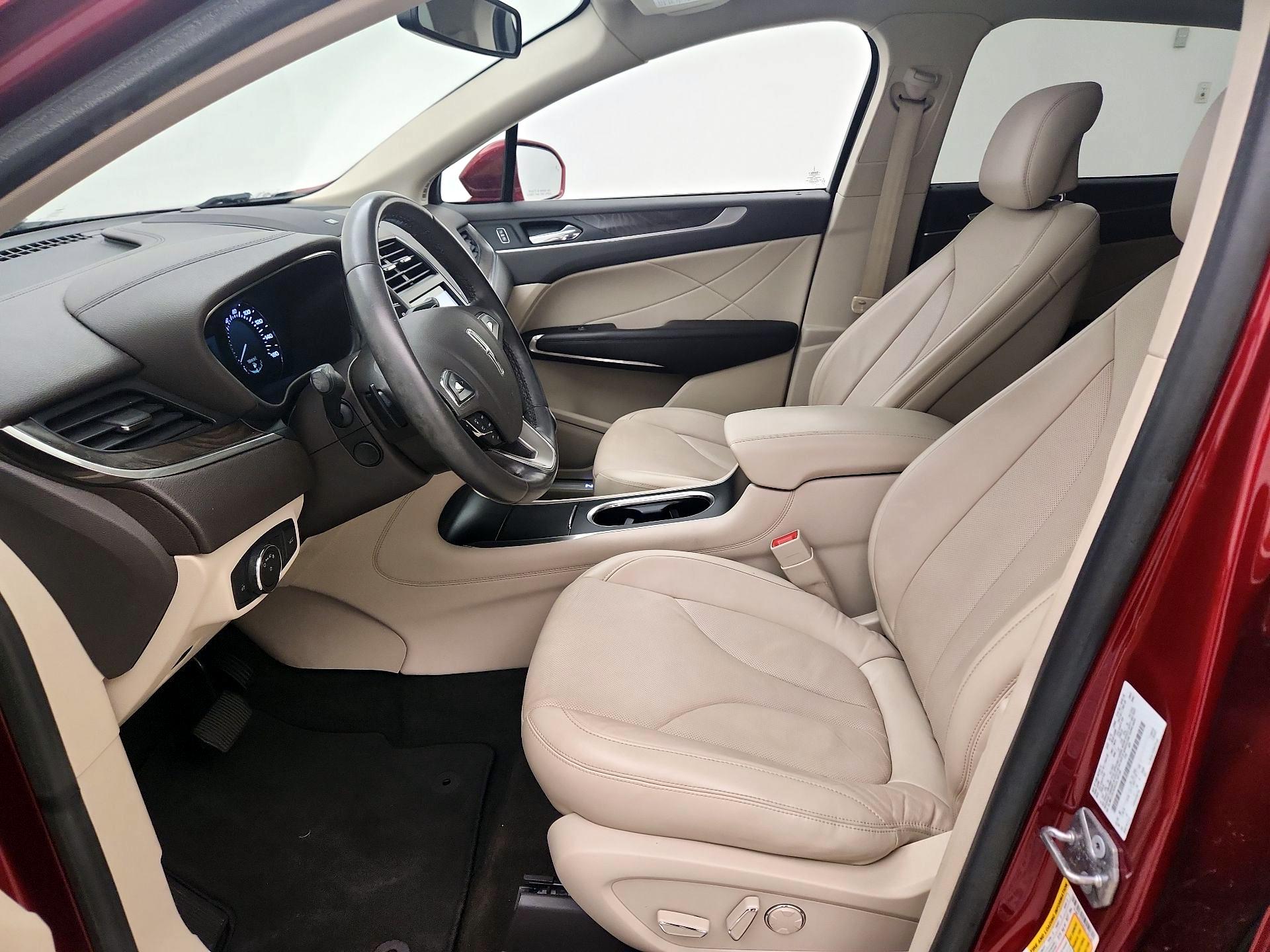 Thumbnail: 2019 Lincoln MKC - 11