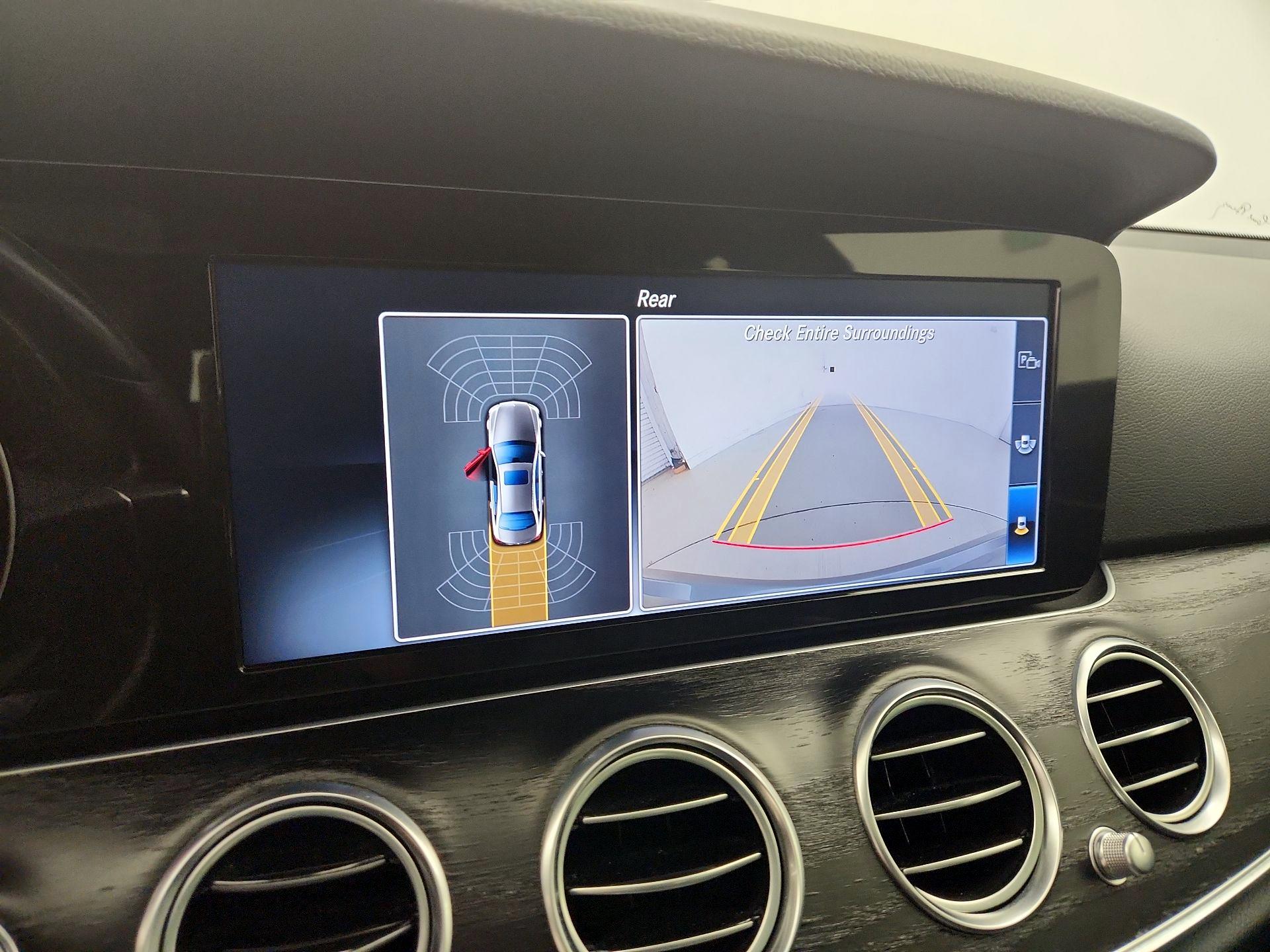 Thumbnail: 2018 Mercedes-Benz E-Class - 15